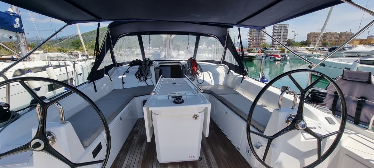 Oceanis 40.1 - photo 11