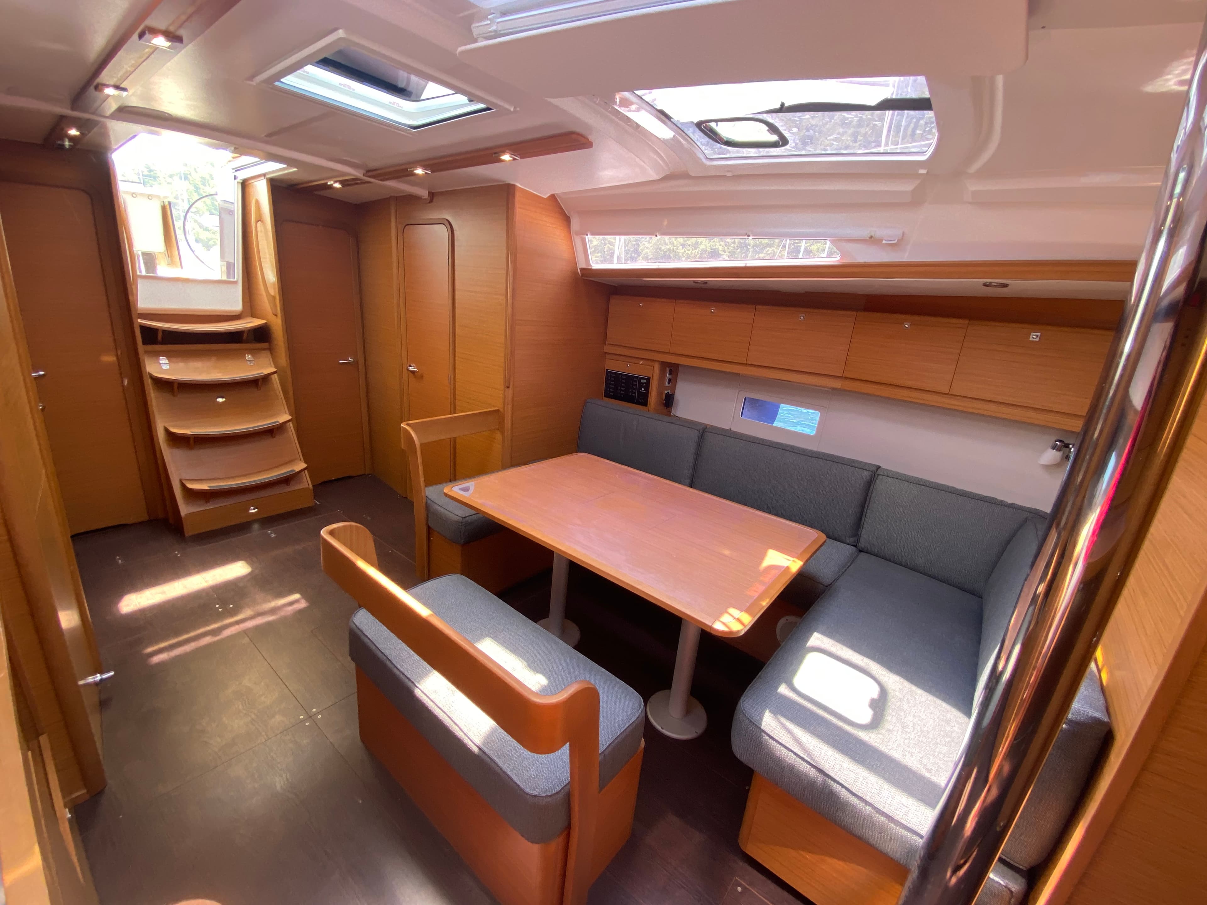 Dufour 430 - photo 10