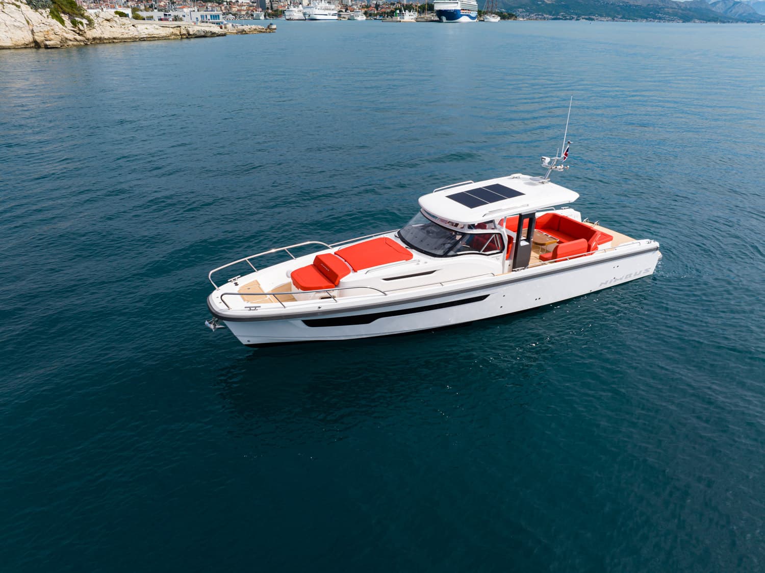 Nimbus Tender T11 - photo