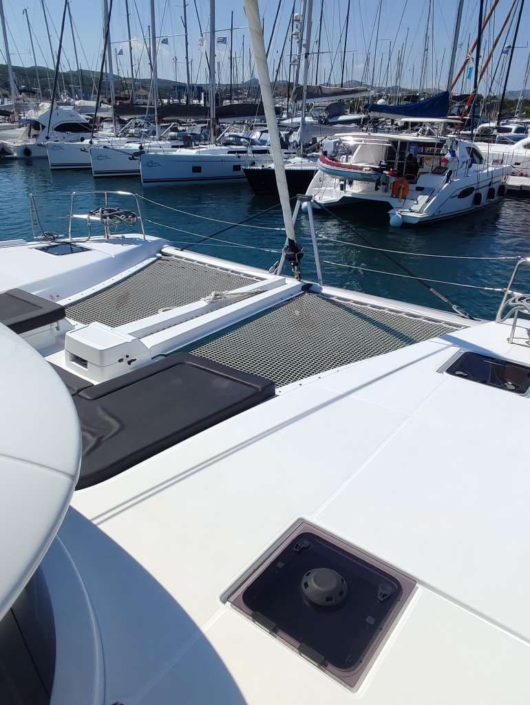 Lagoon 46  - photo 9