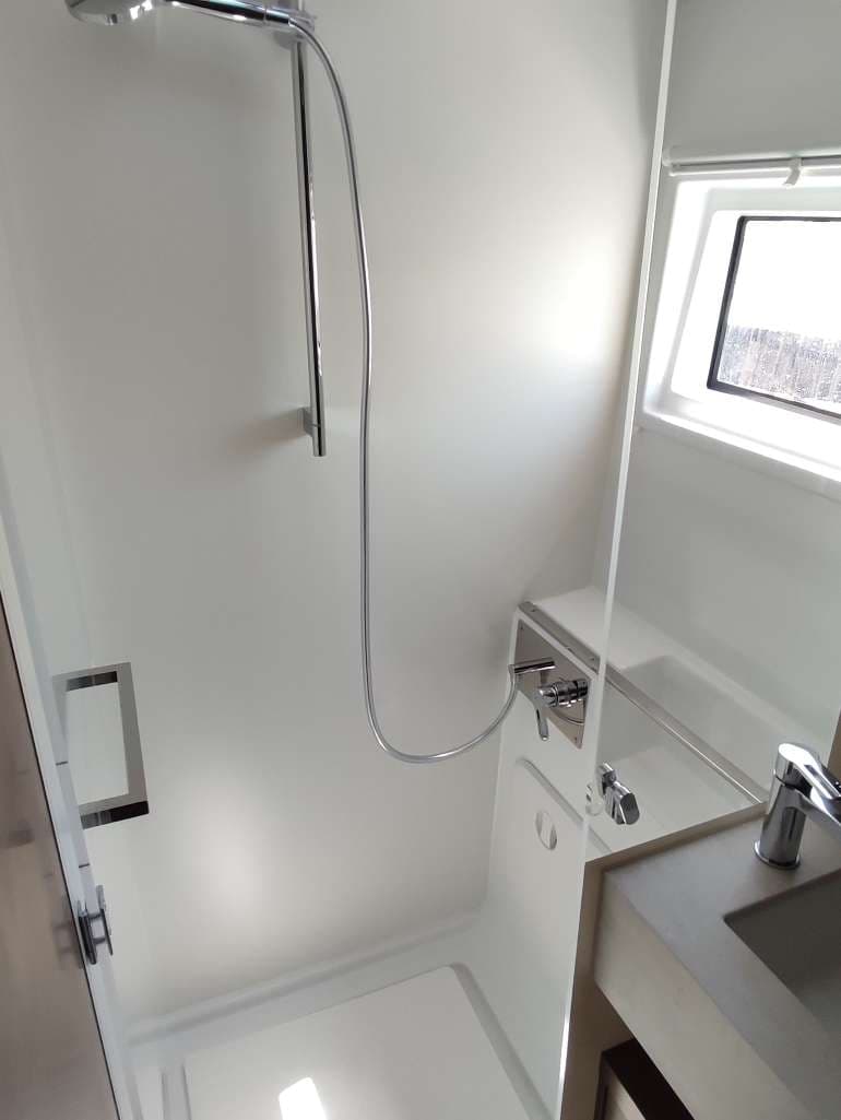 Lagoon 46  - photo 5