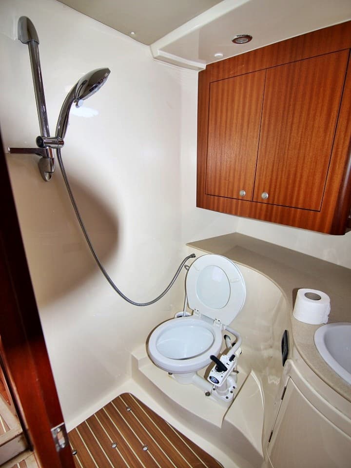 Adriana 44 - photo 9