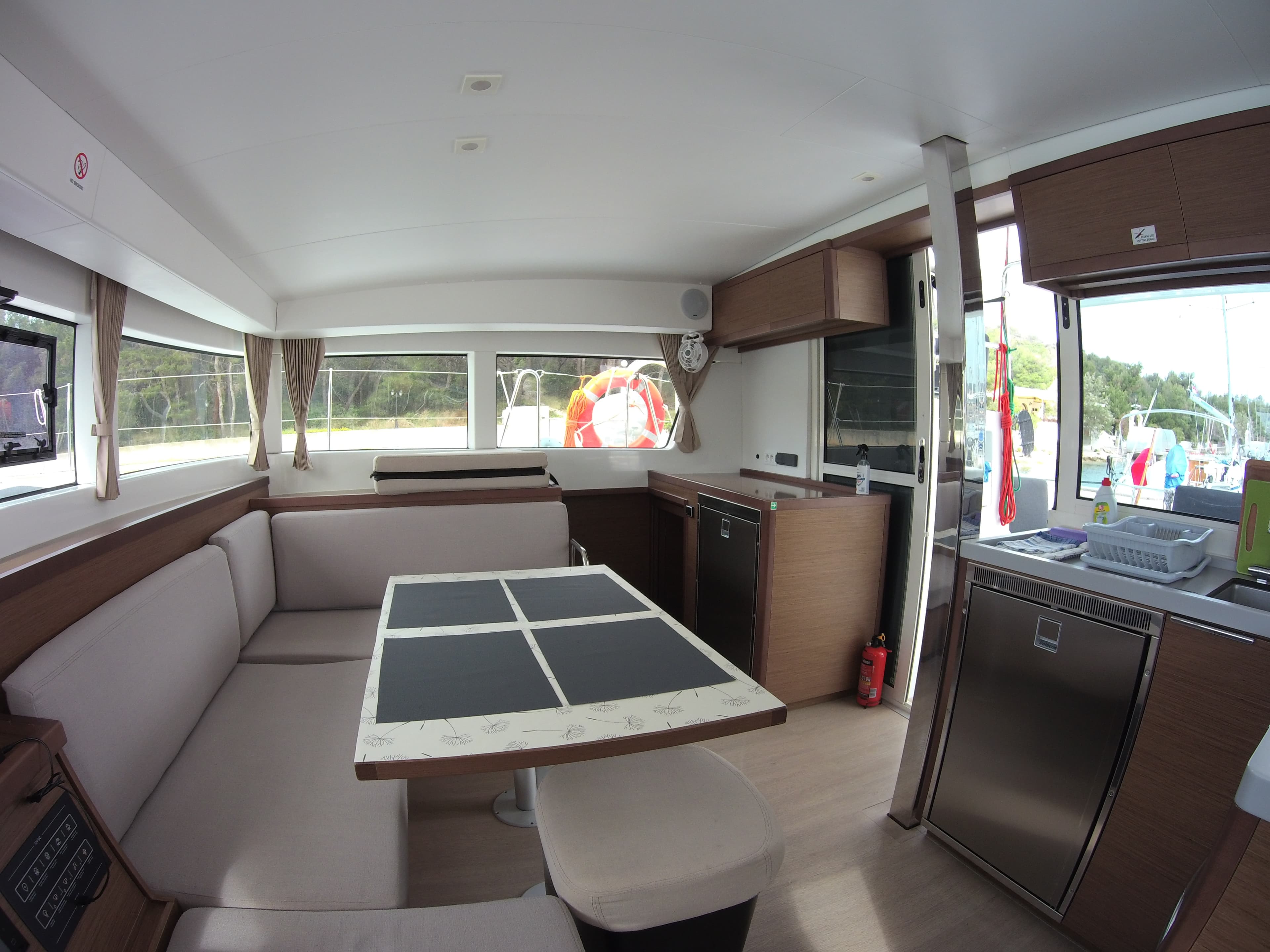 Lagoon 40 - photo 21