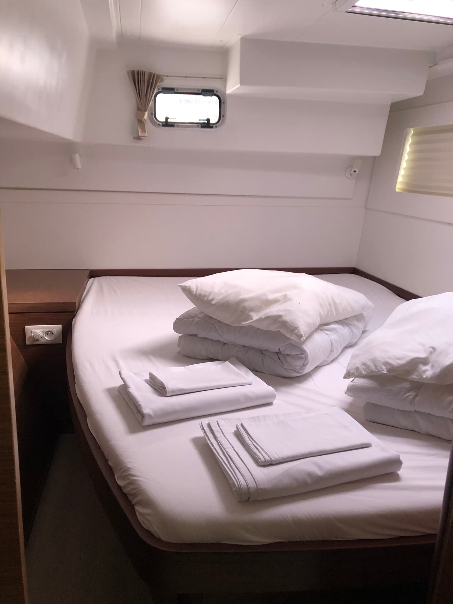 Lagoon 40 - photo 16