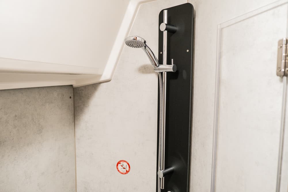 Bavaria C42 - photo 25