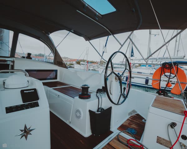 Sun Odyssey 440 - photo 10