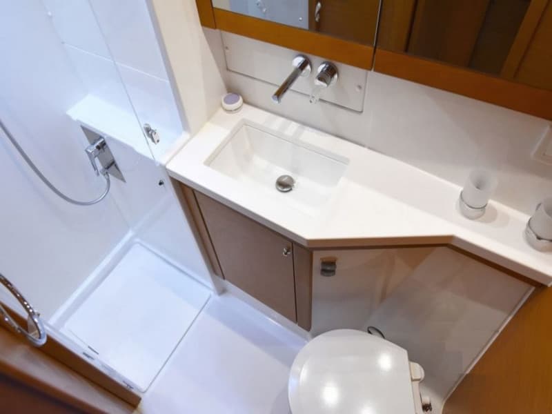 Lagoon 450 Fly - photo 28