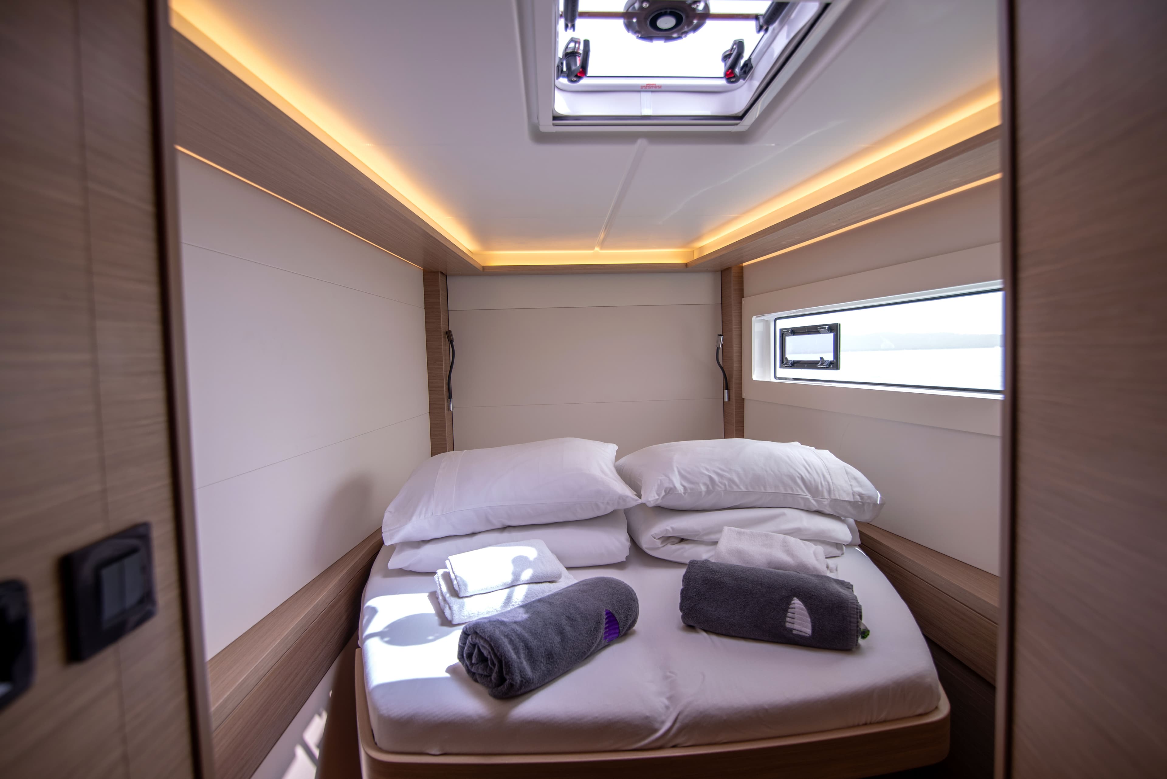 Lagoon 46  - photo 12