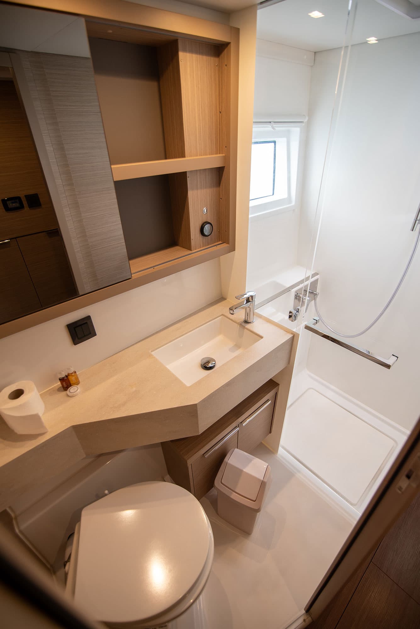 Lagoon 46  - photo 19