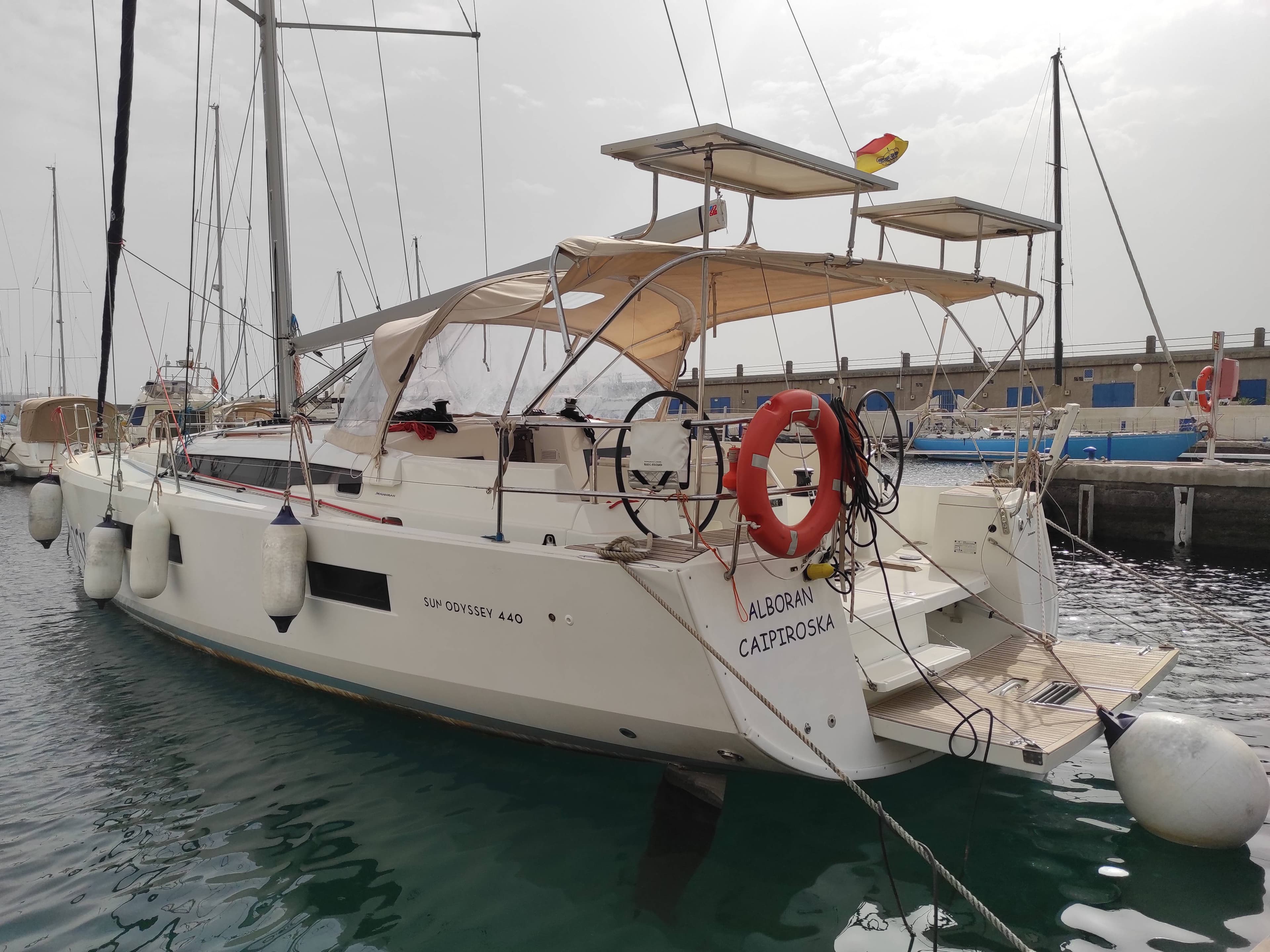 Sun Odyssey 440 - photo