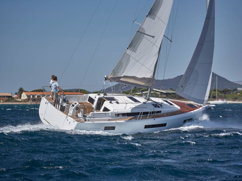 Sun Odyssey 440 - photo