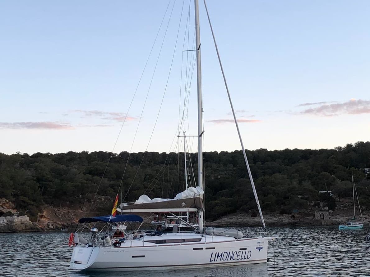 Sun Odyssey 419 - photo