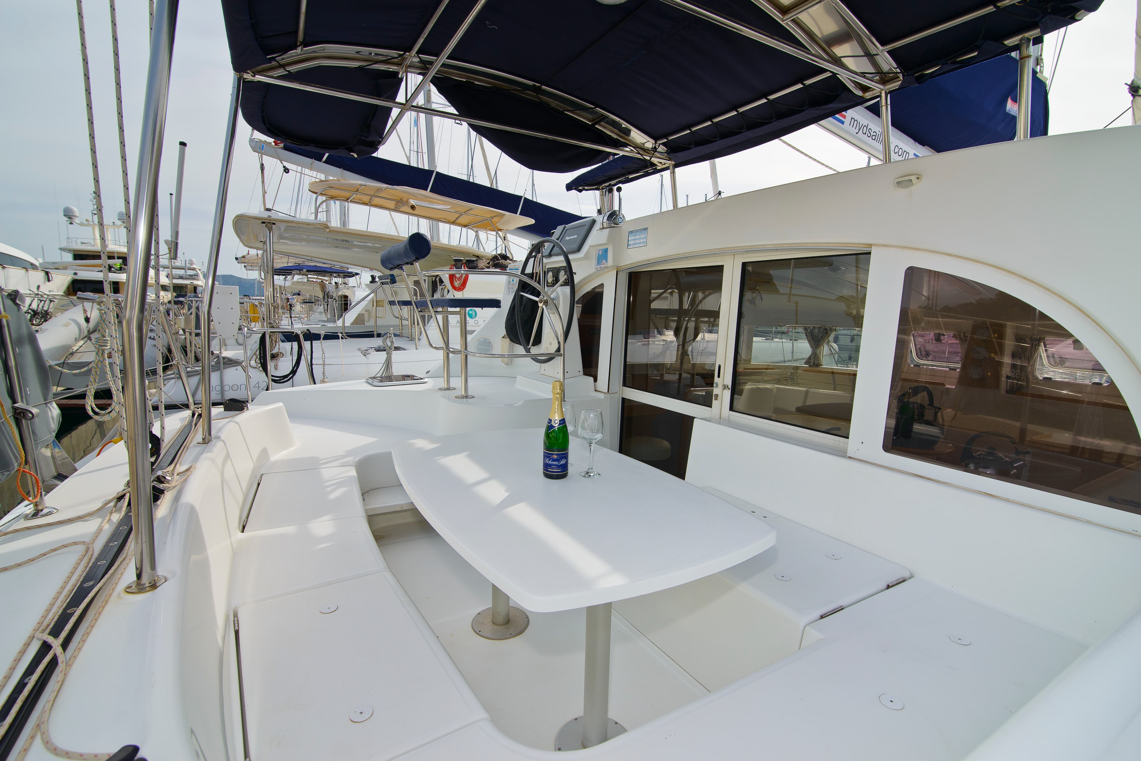 Lagoon 380 - photo 11