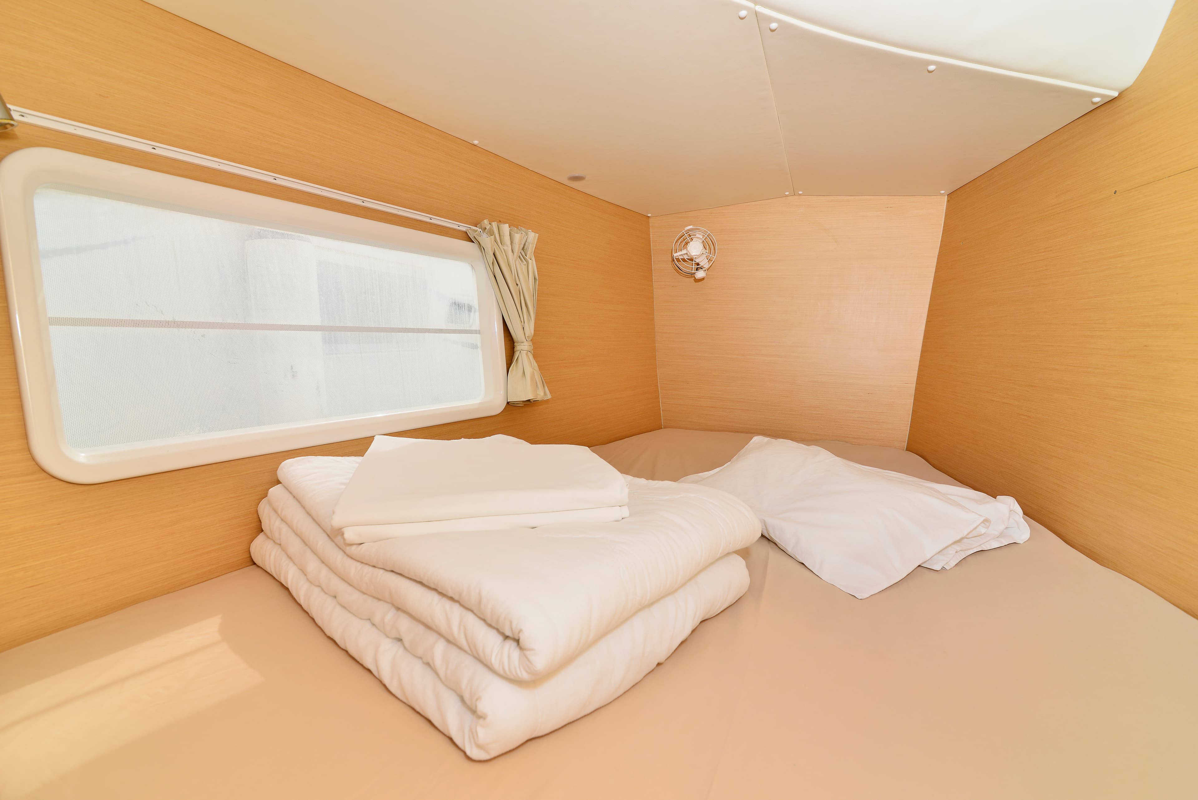 Lagoon 380 - photo 9