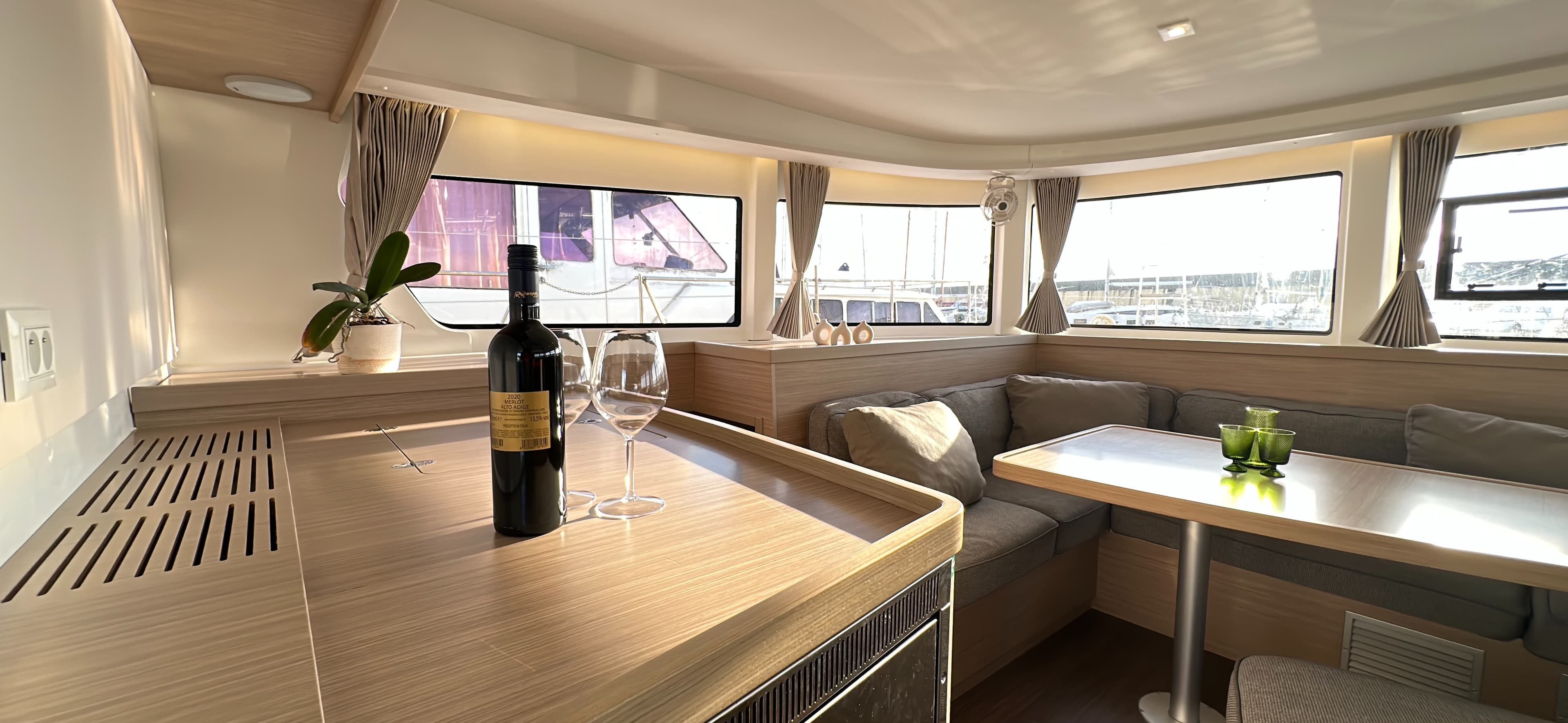 Lagoon 42 - photo 13