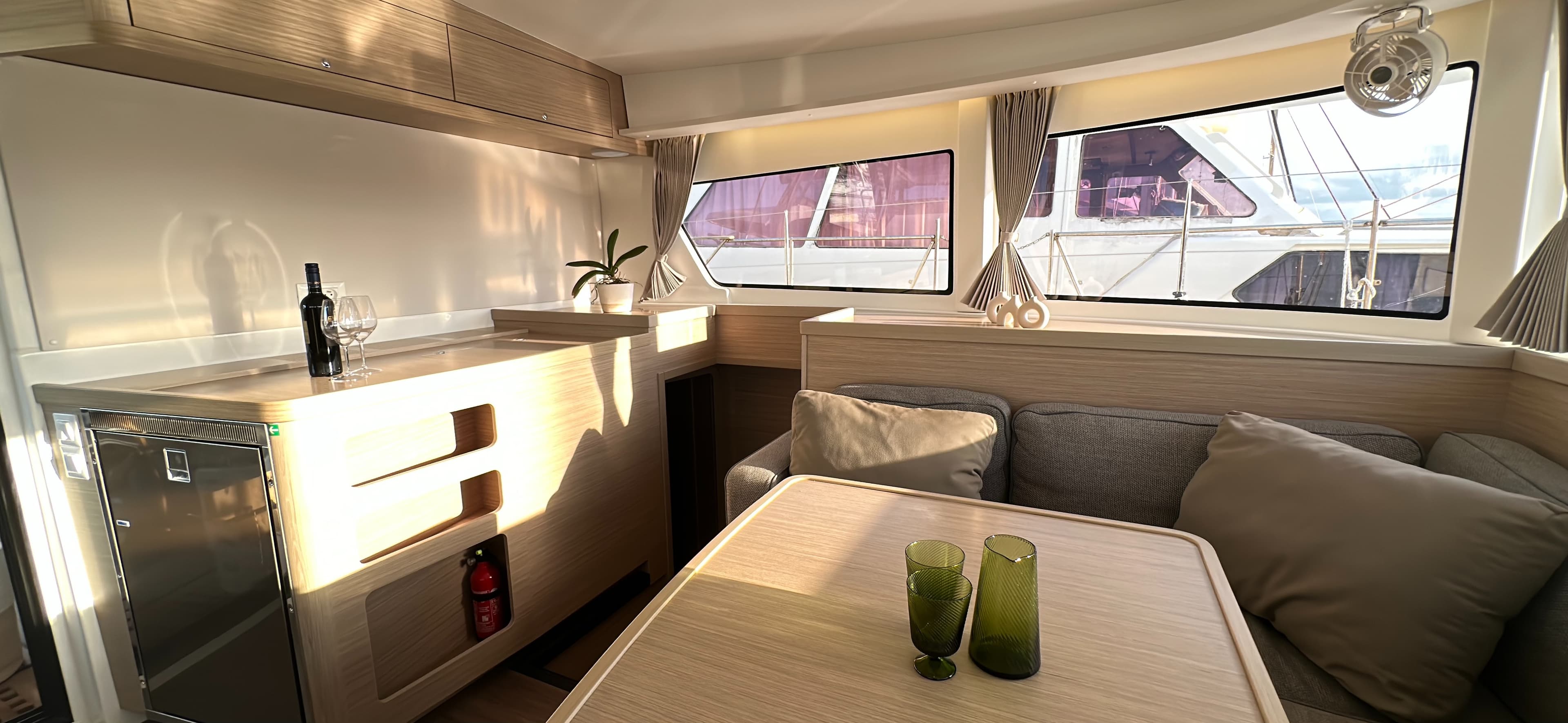 Lagoon 42 - photo 11