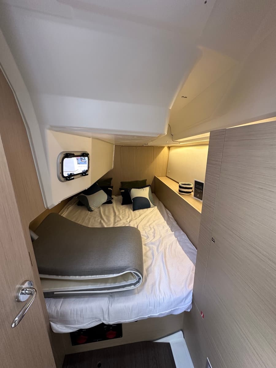 Oceanis 37.1 - photo 10