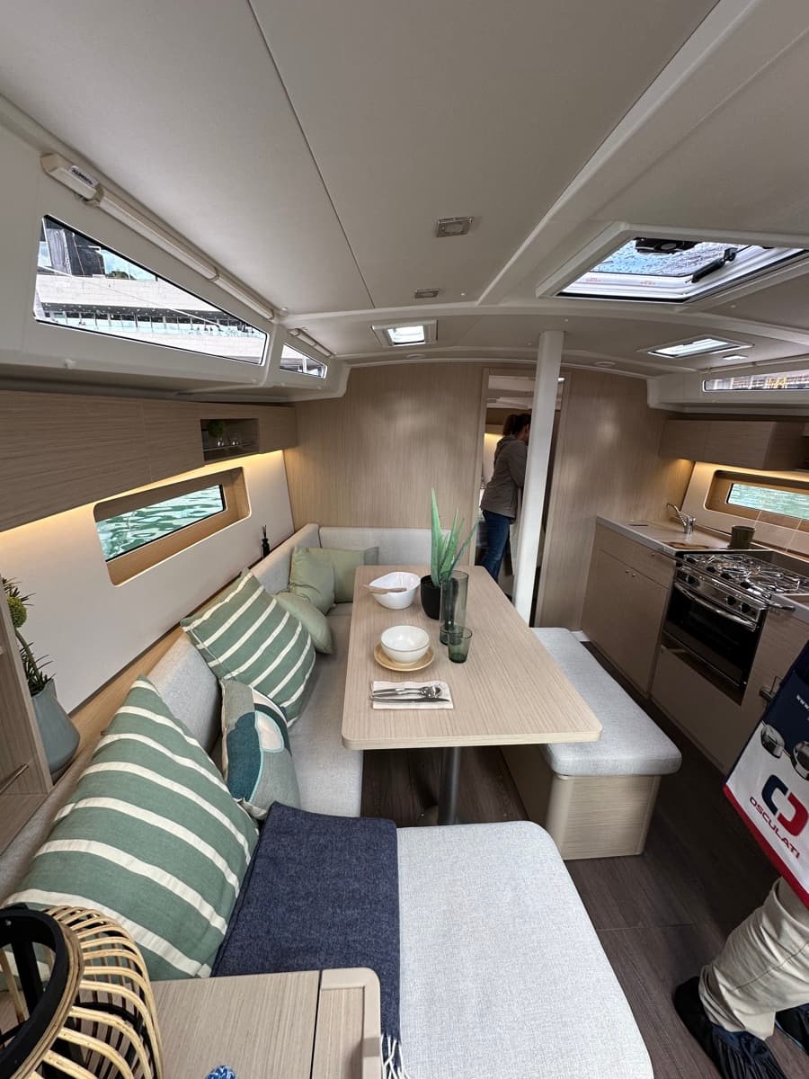 Oceanis 37.1 - photo 5