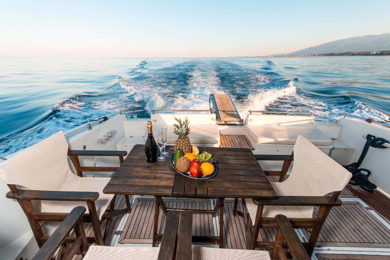 Motoryacht - photo 8