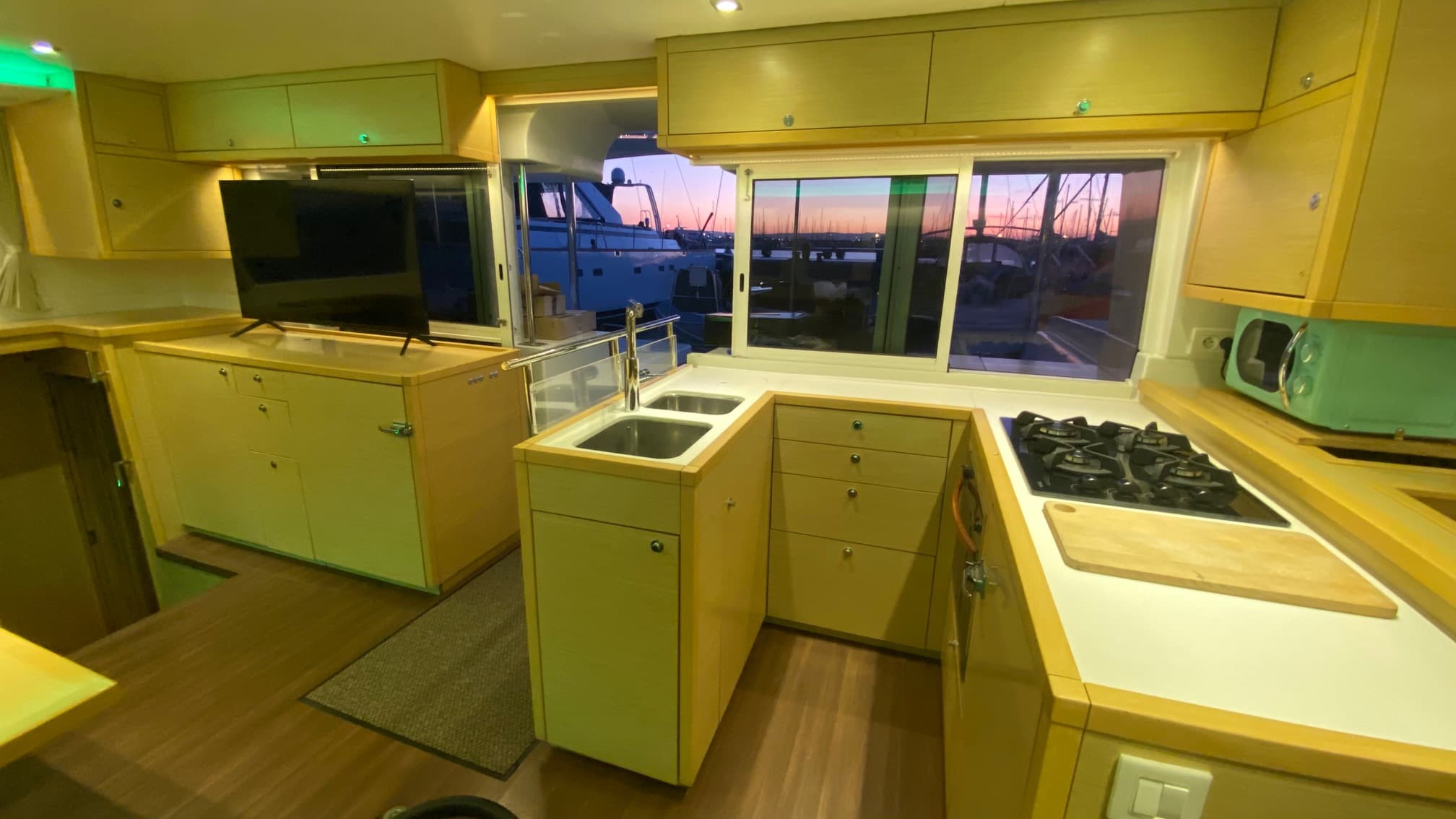 Lagoon 450 Fly - photo 16