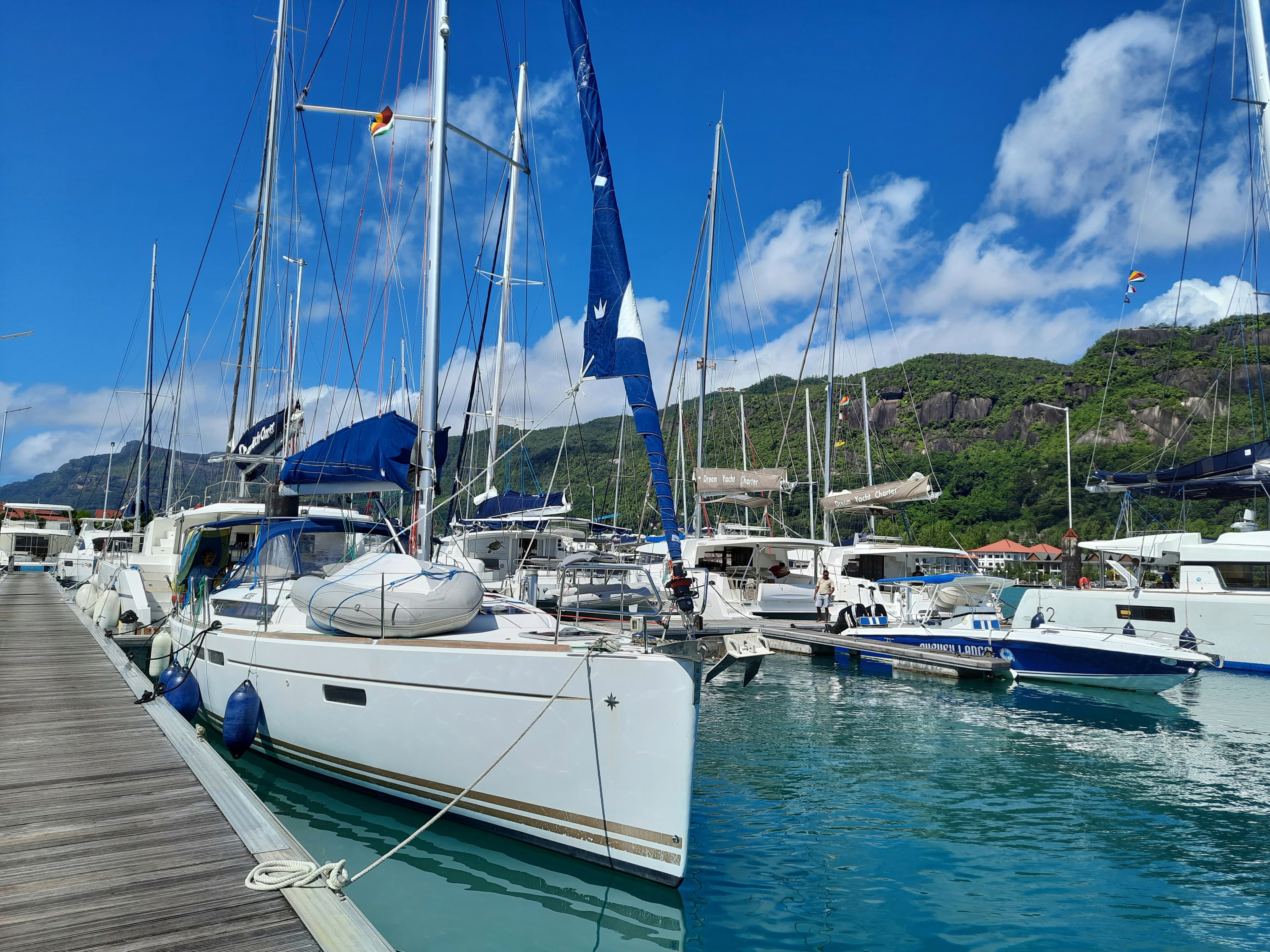 Sun Odyssey 469 - photo 4