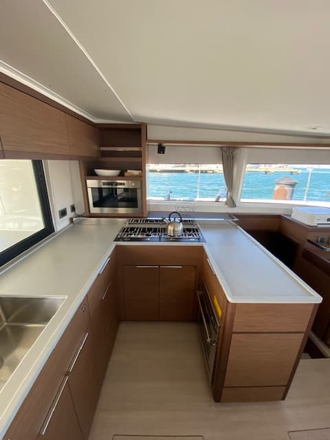 Lagoon 46  - photo 10