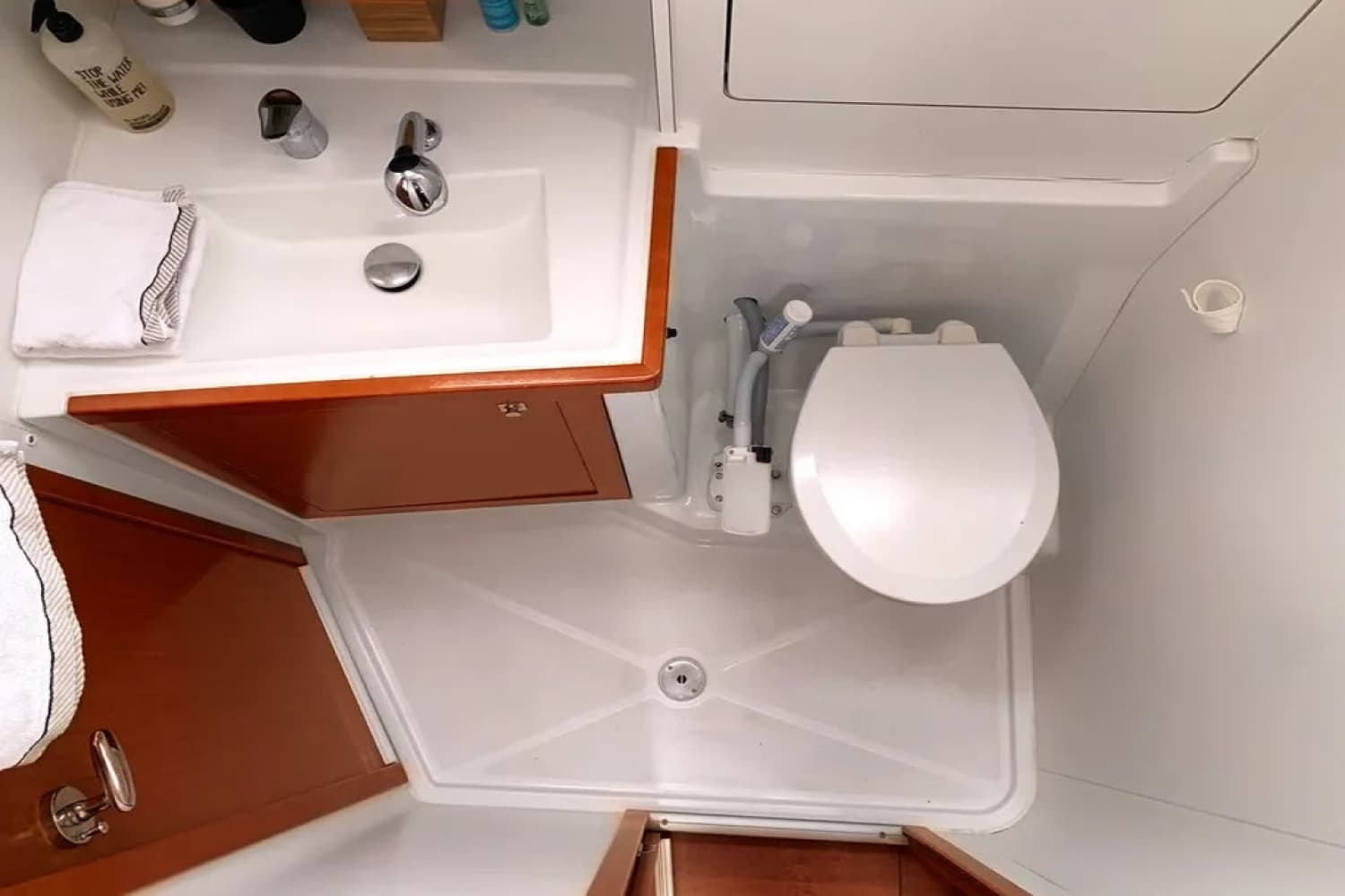 Beneteau 48 - photo 26