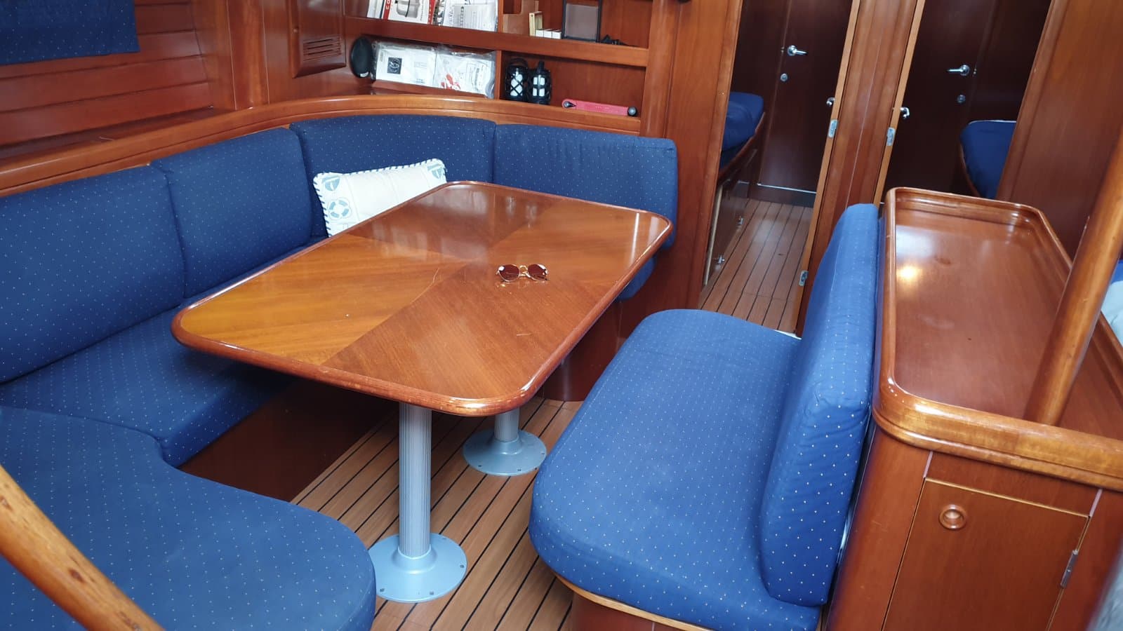 Beneteau 50 - photo 6