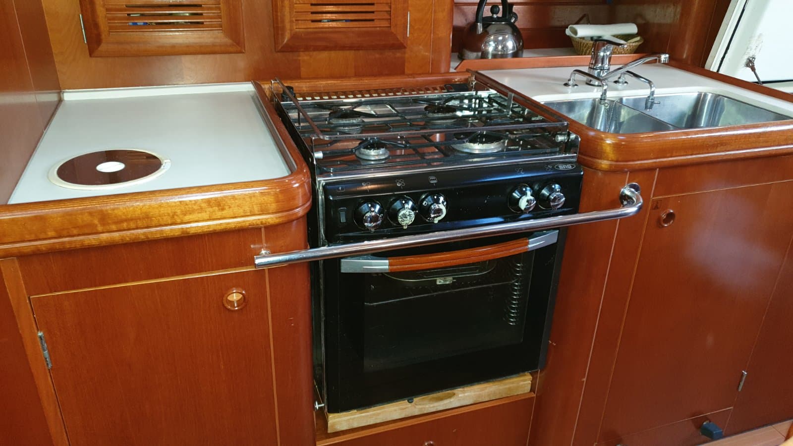 Beneteau 50 - photo 14