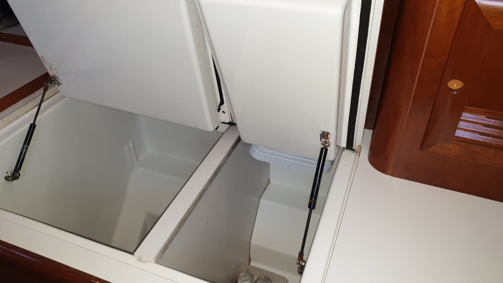 Beneteau 50 - photo 17