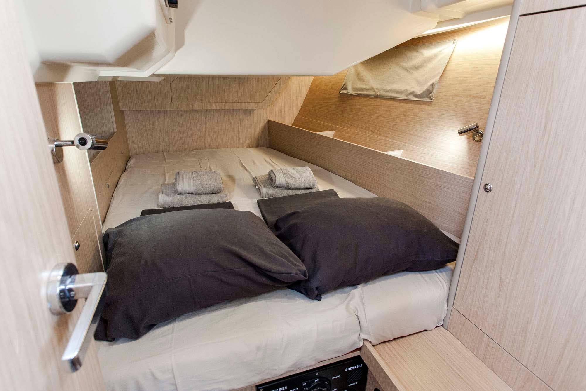 Oceanis 41.1 - photo 7