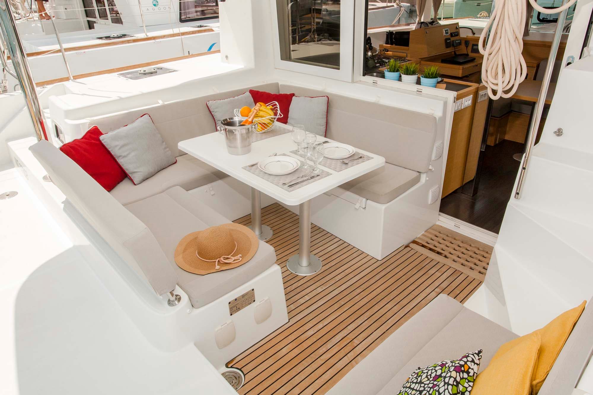 Lagoon 39 - photo 8
