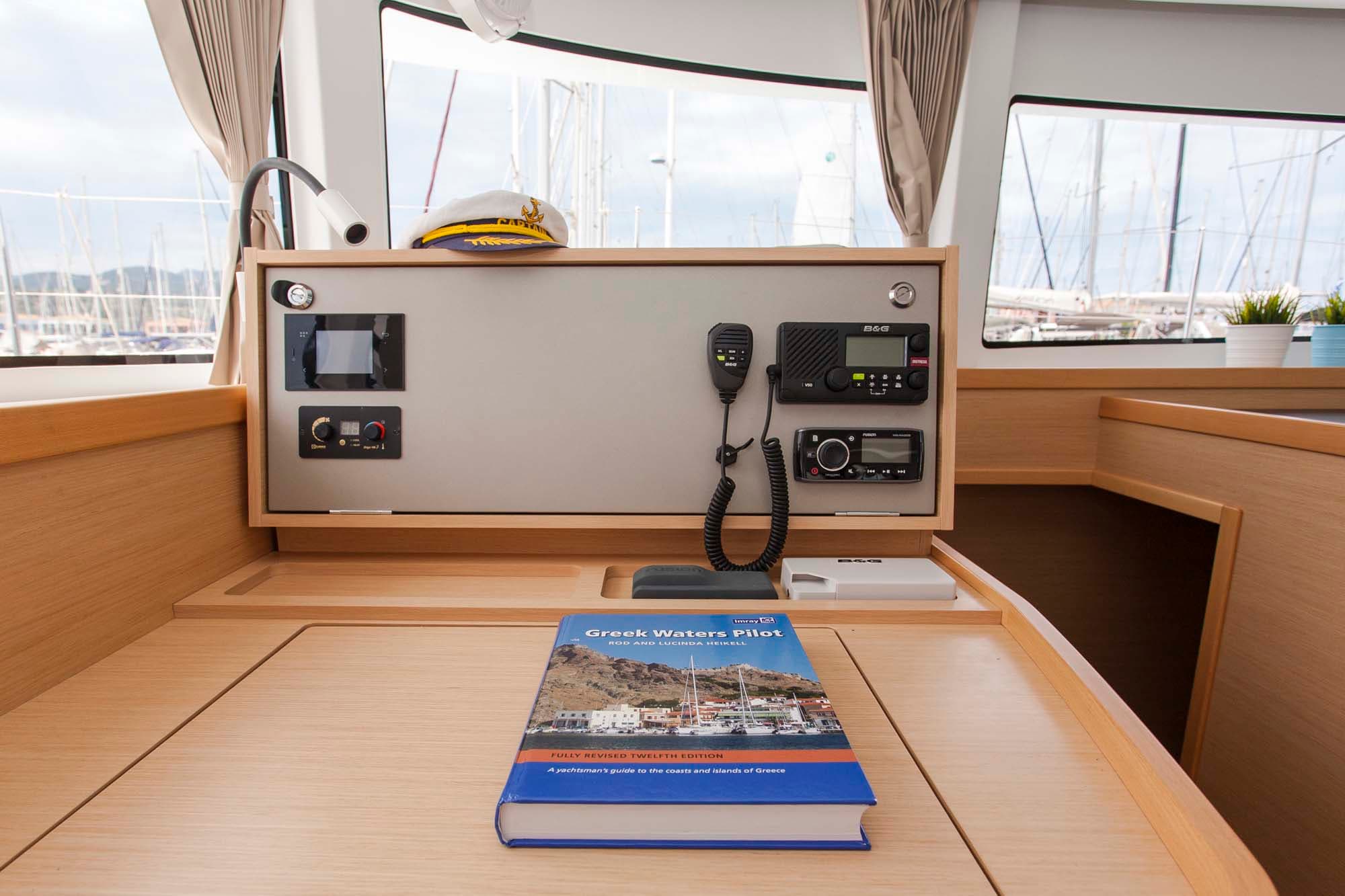 Lagoon 42 - photo 15