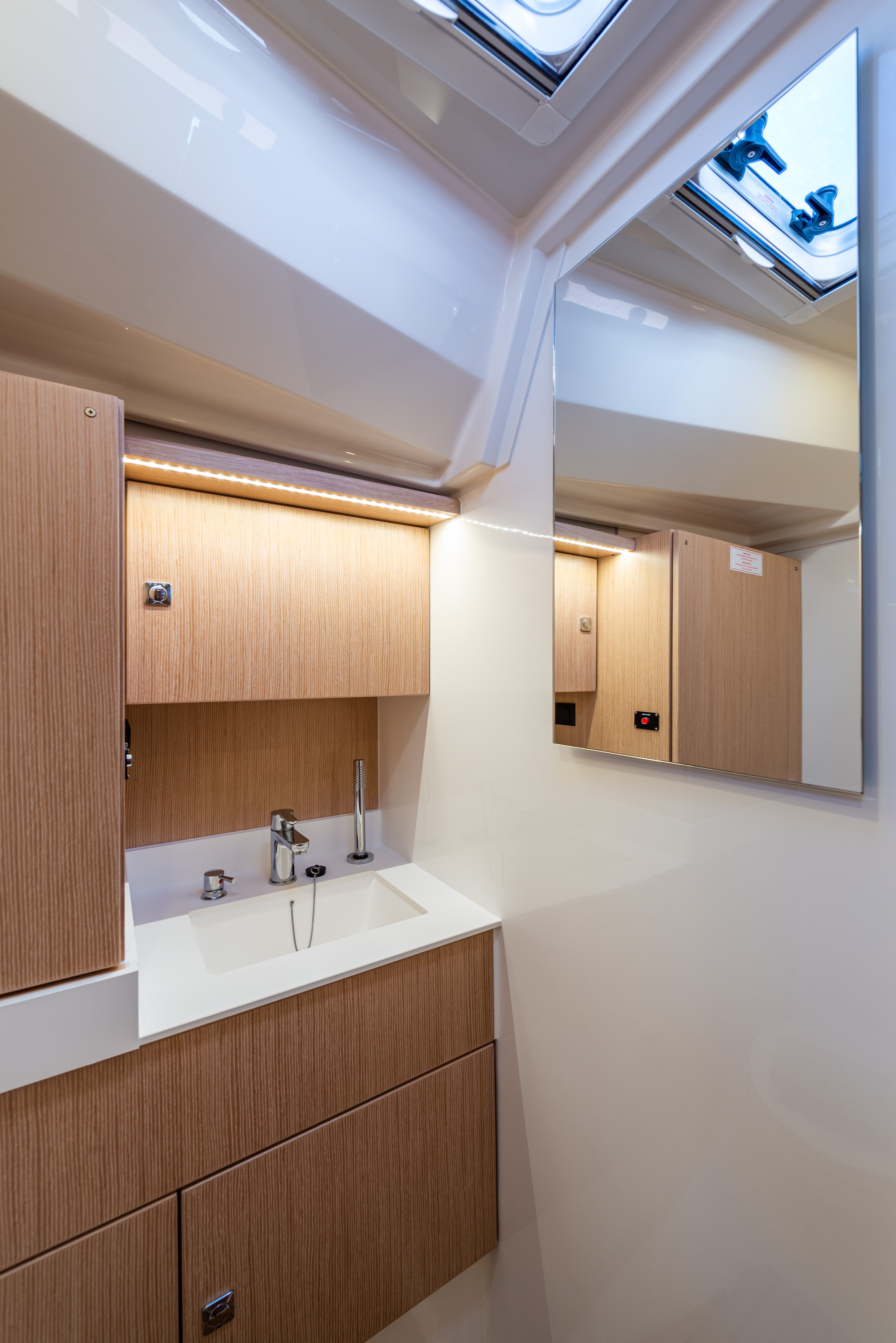 Bavaria C45 - photo 30