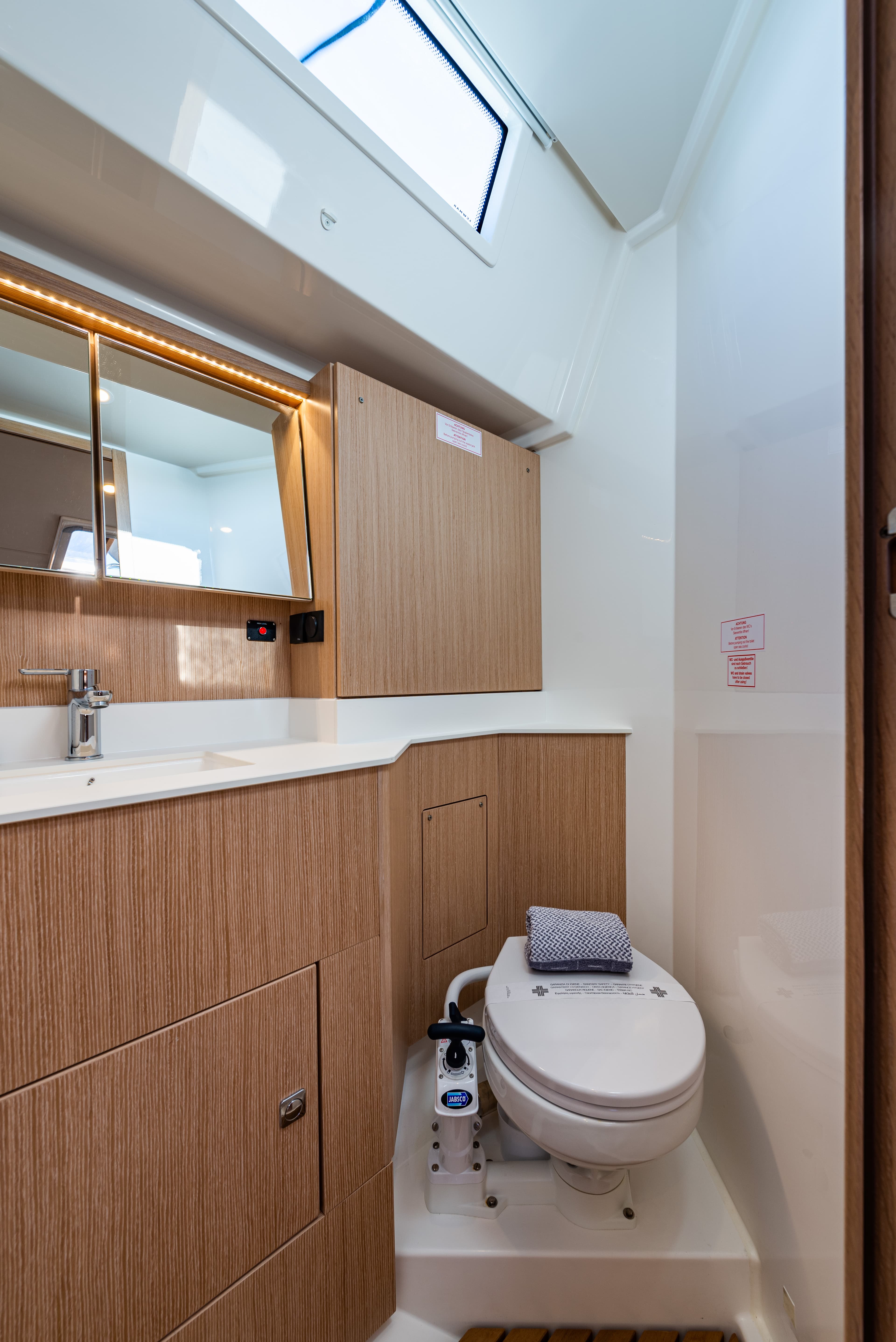 Bavaria C45 - photo 26