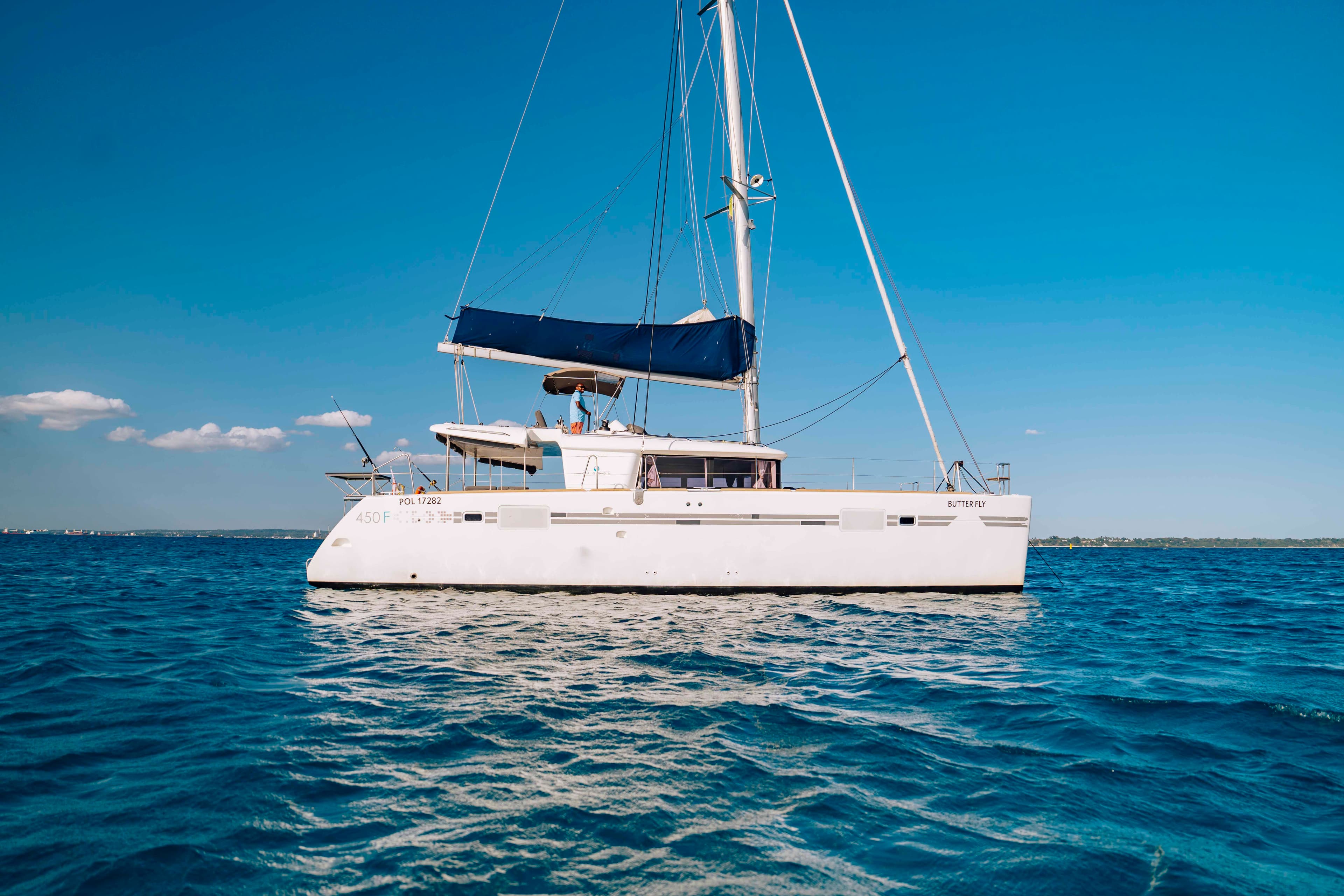 Lagoon 450 Fly - photo 21