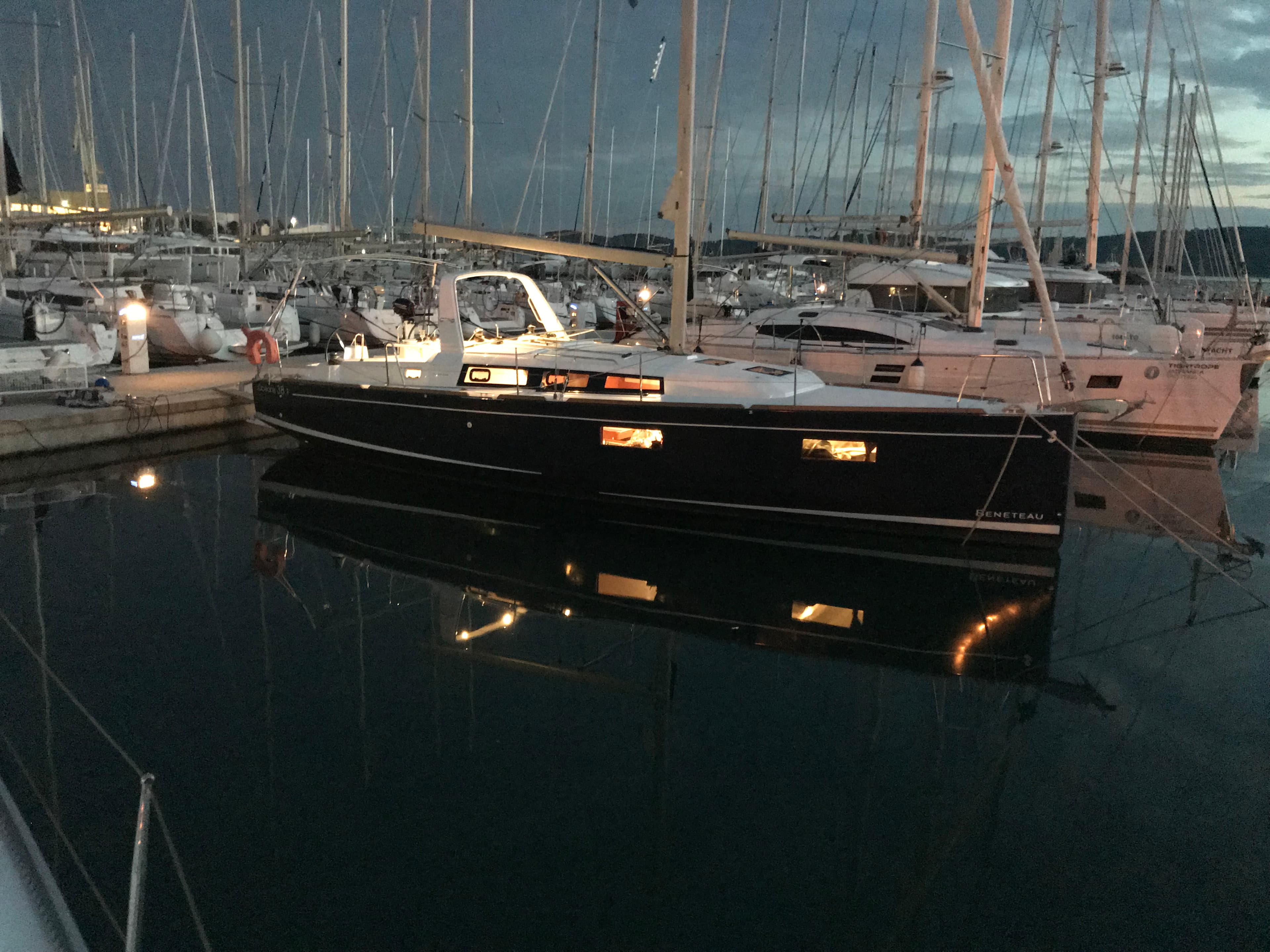 Oceanis 38.1 - photo