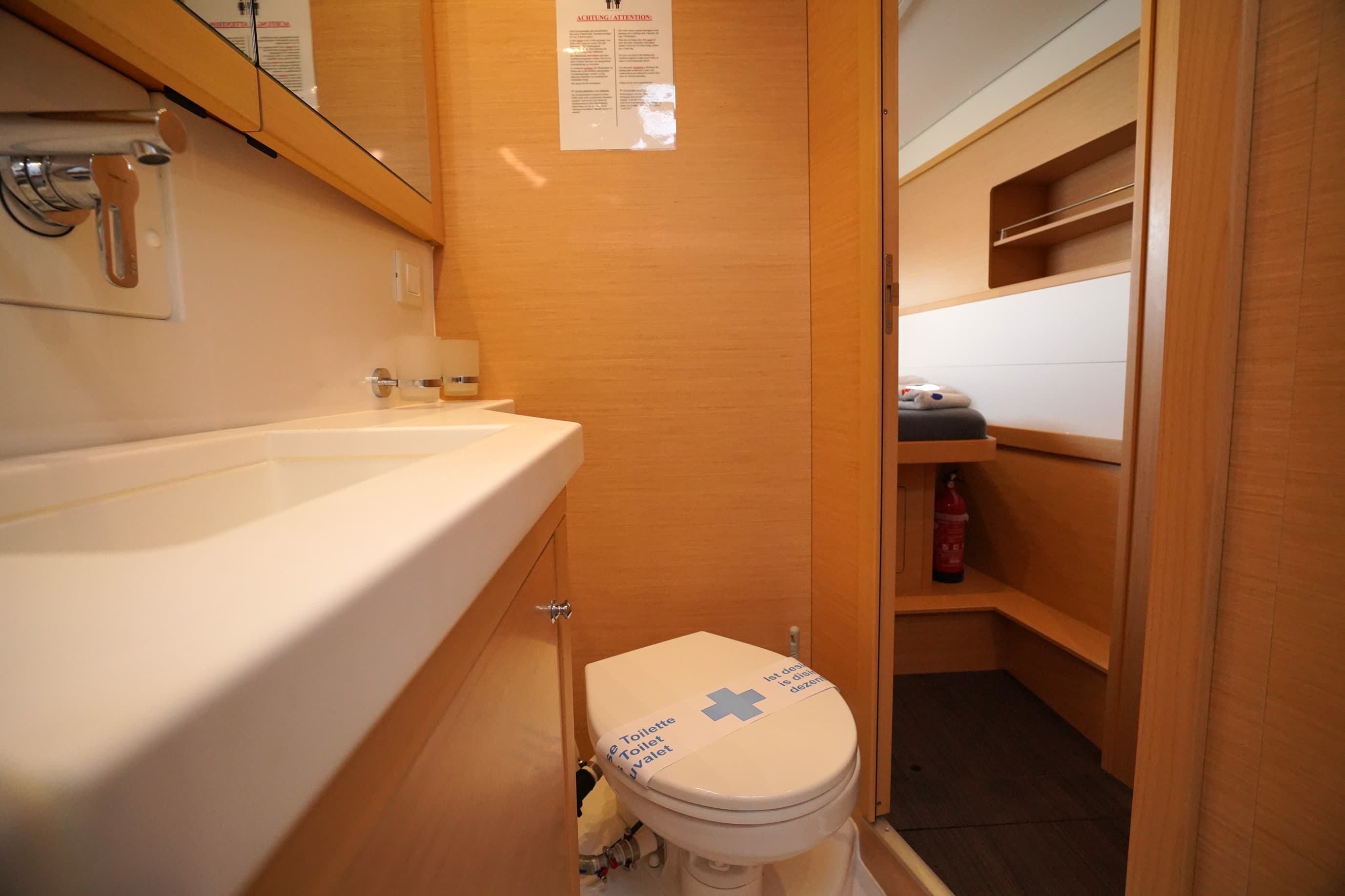 Lagoon 450 Fly - photo 24