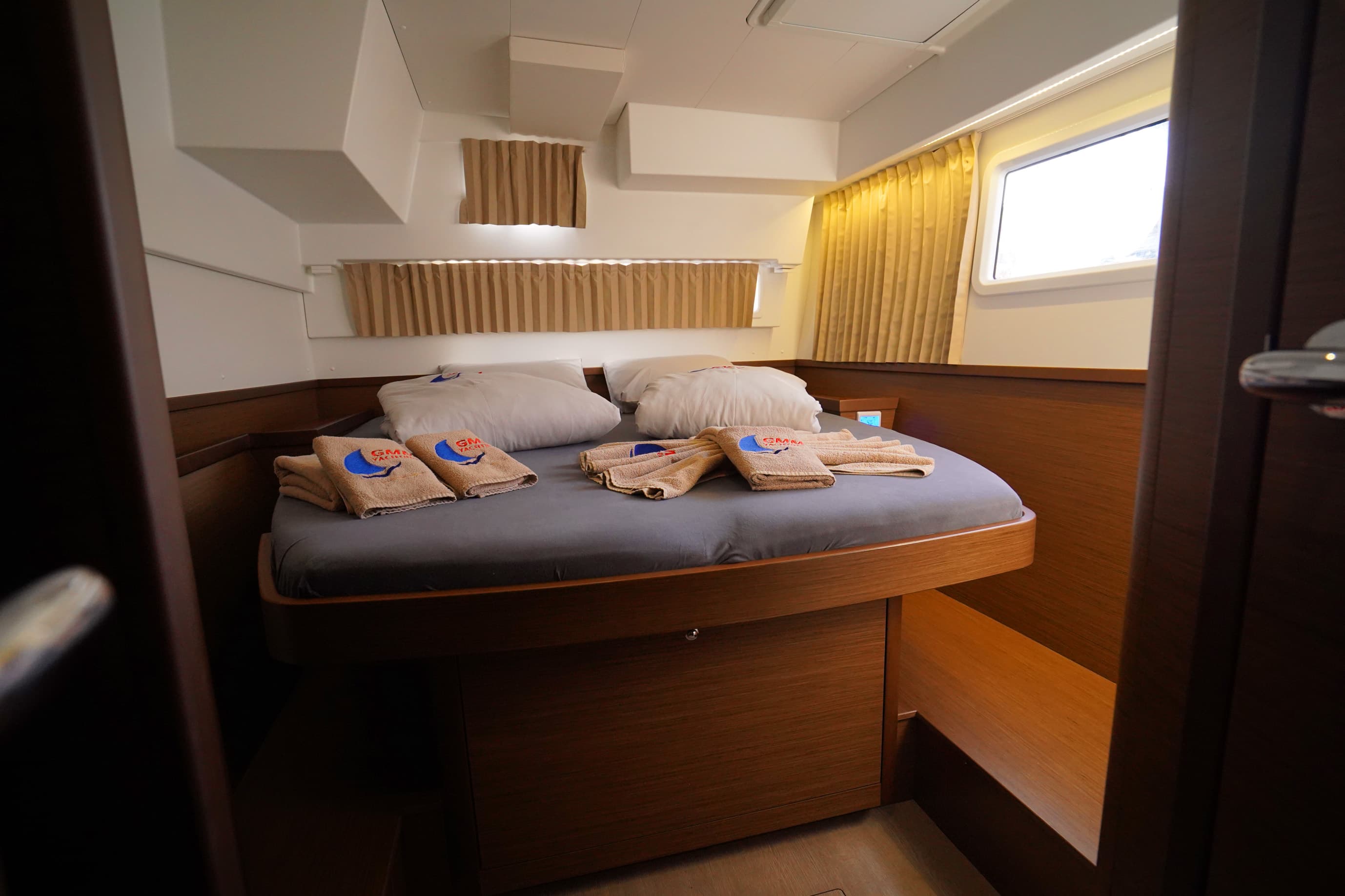 Lagoon 42 - photo 15