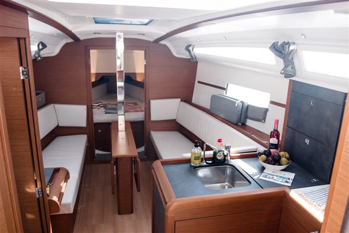 Sun Odyssey 349 - photo 9