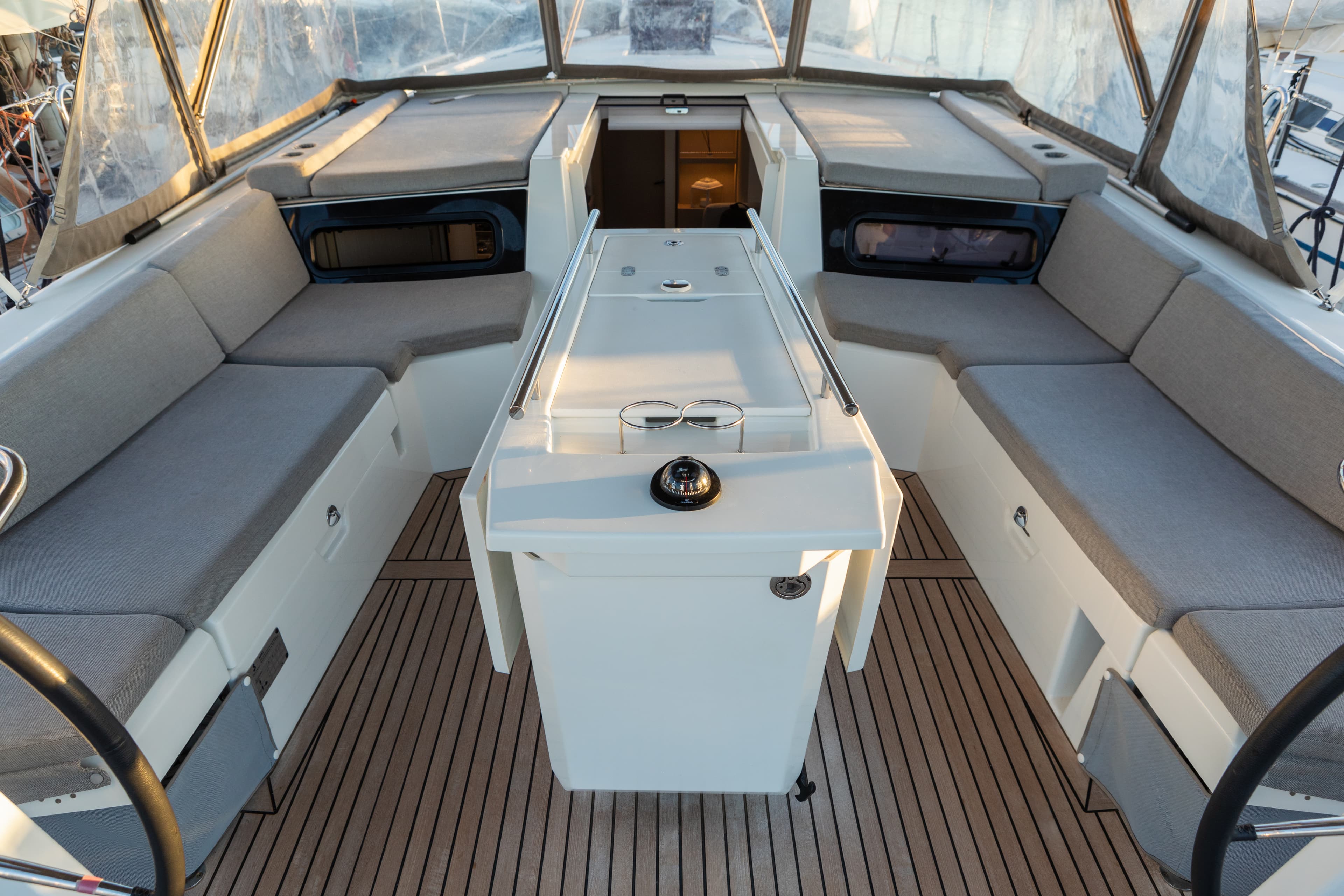 Oceanis 46.1 - photo 6