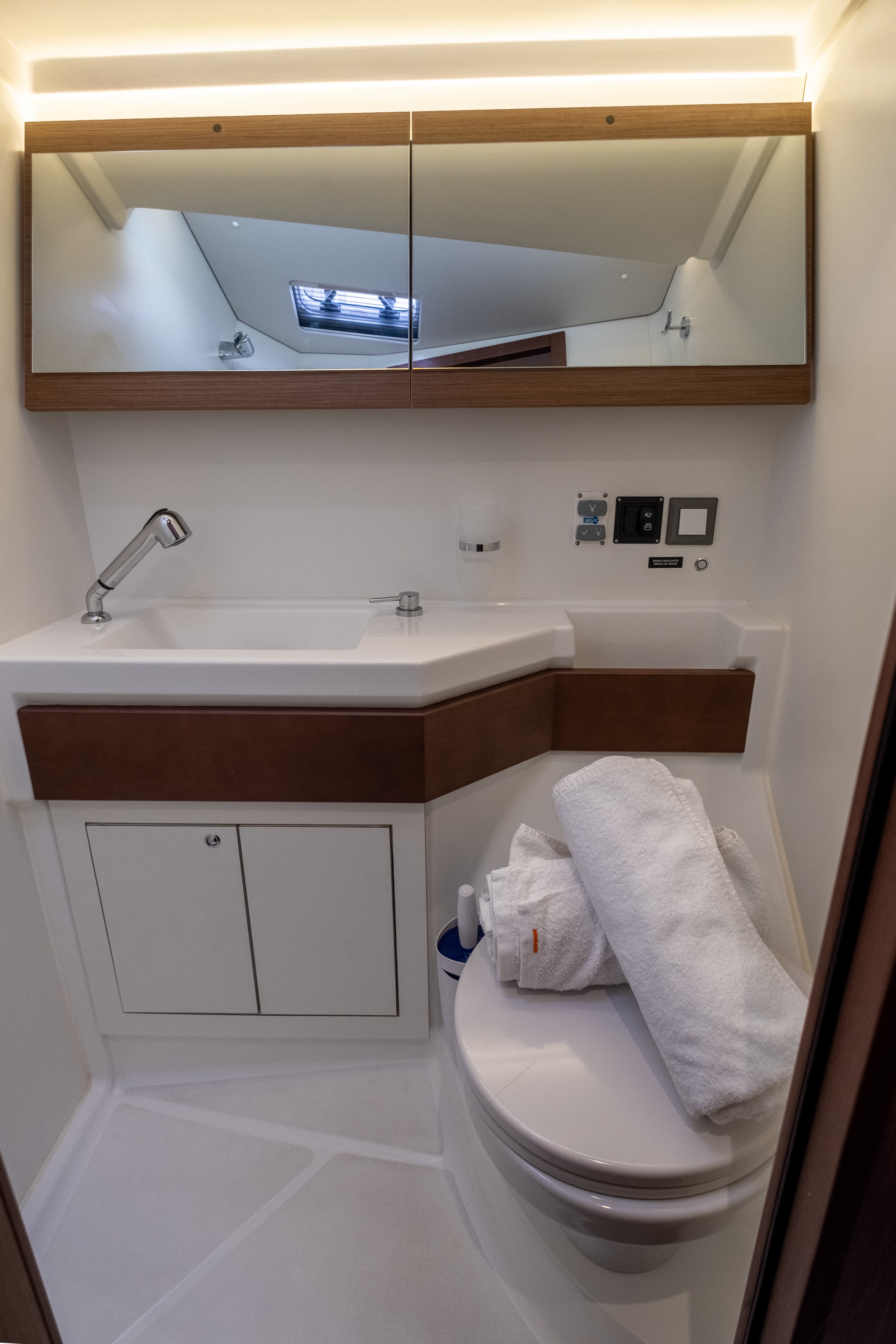 Oceanis 46.1 - photo 10