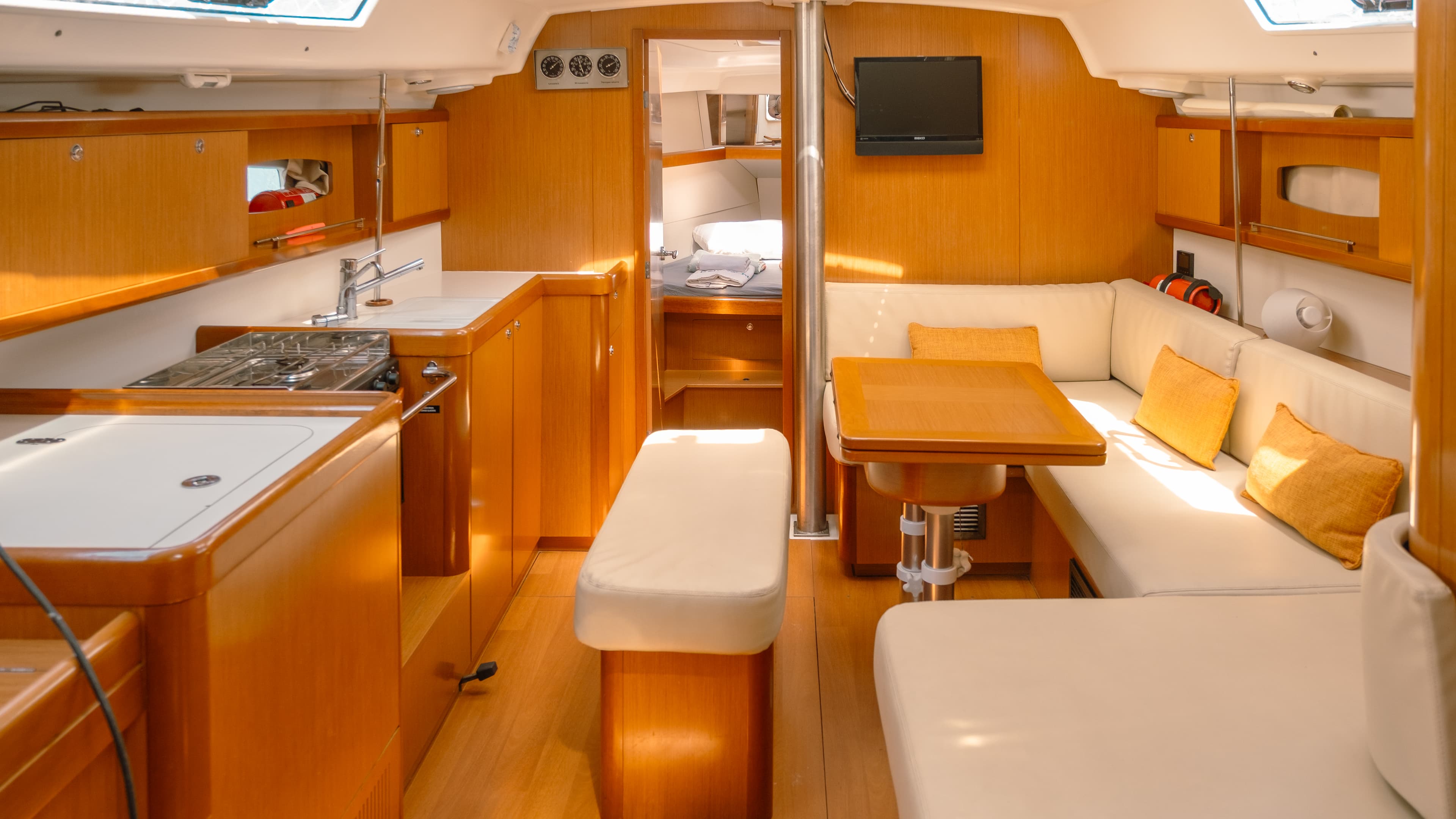 Oceanis 40 - photo 11