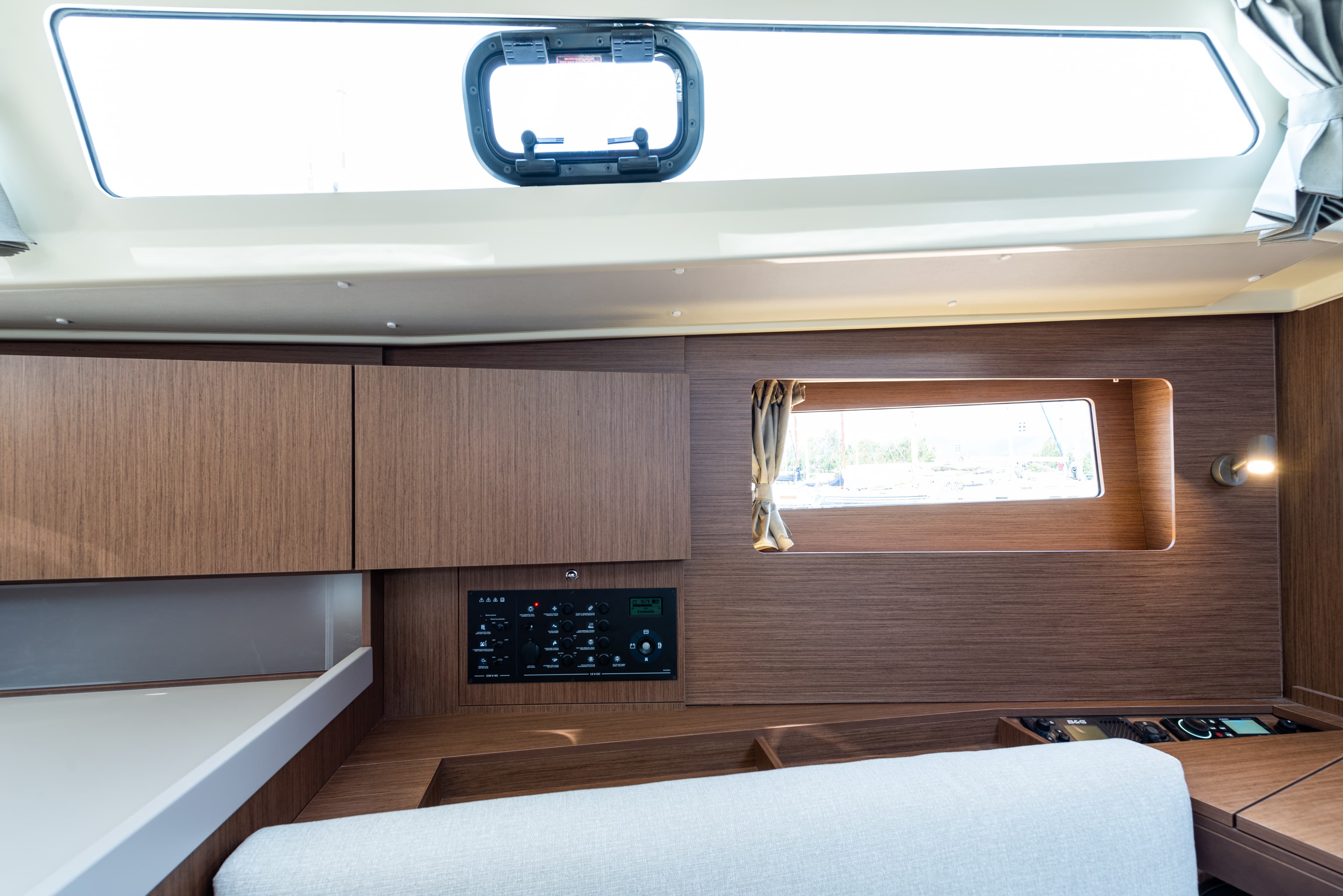 Oceanis 41.1 - photo 27