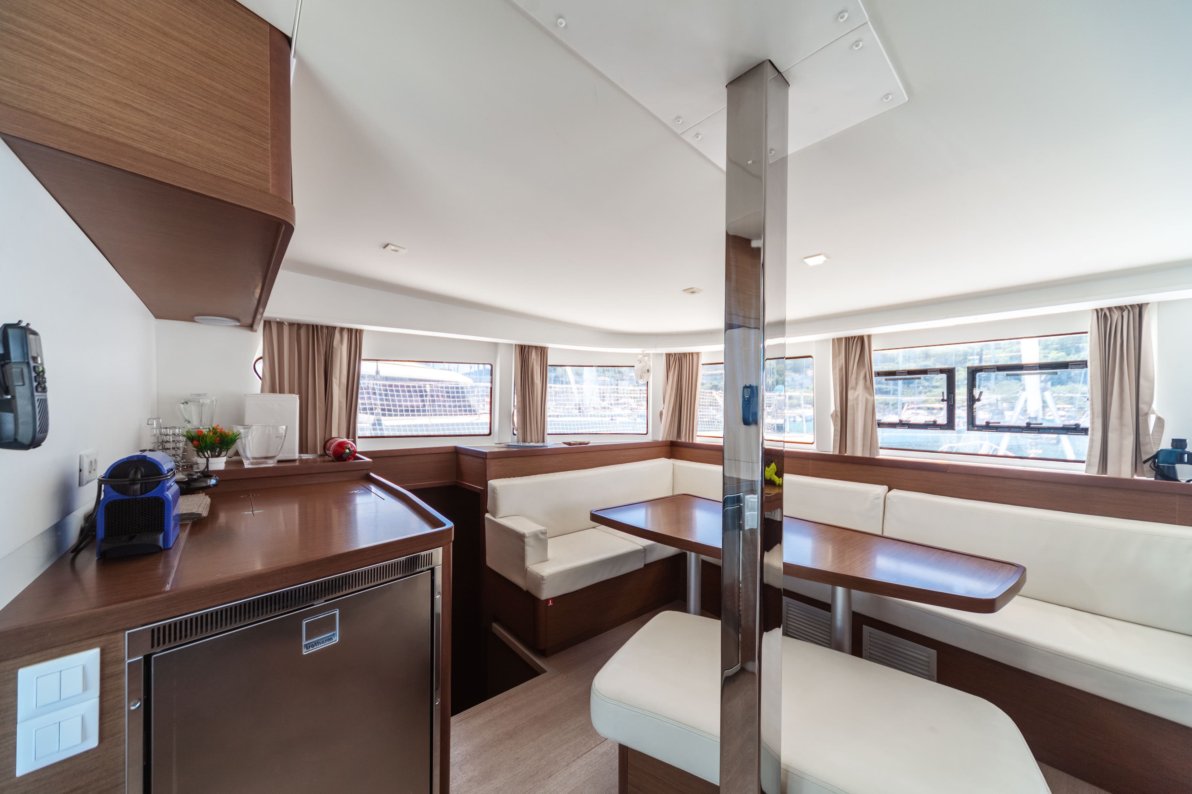 Lagoon 42 - photo 17