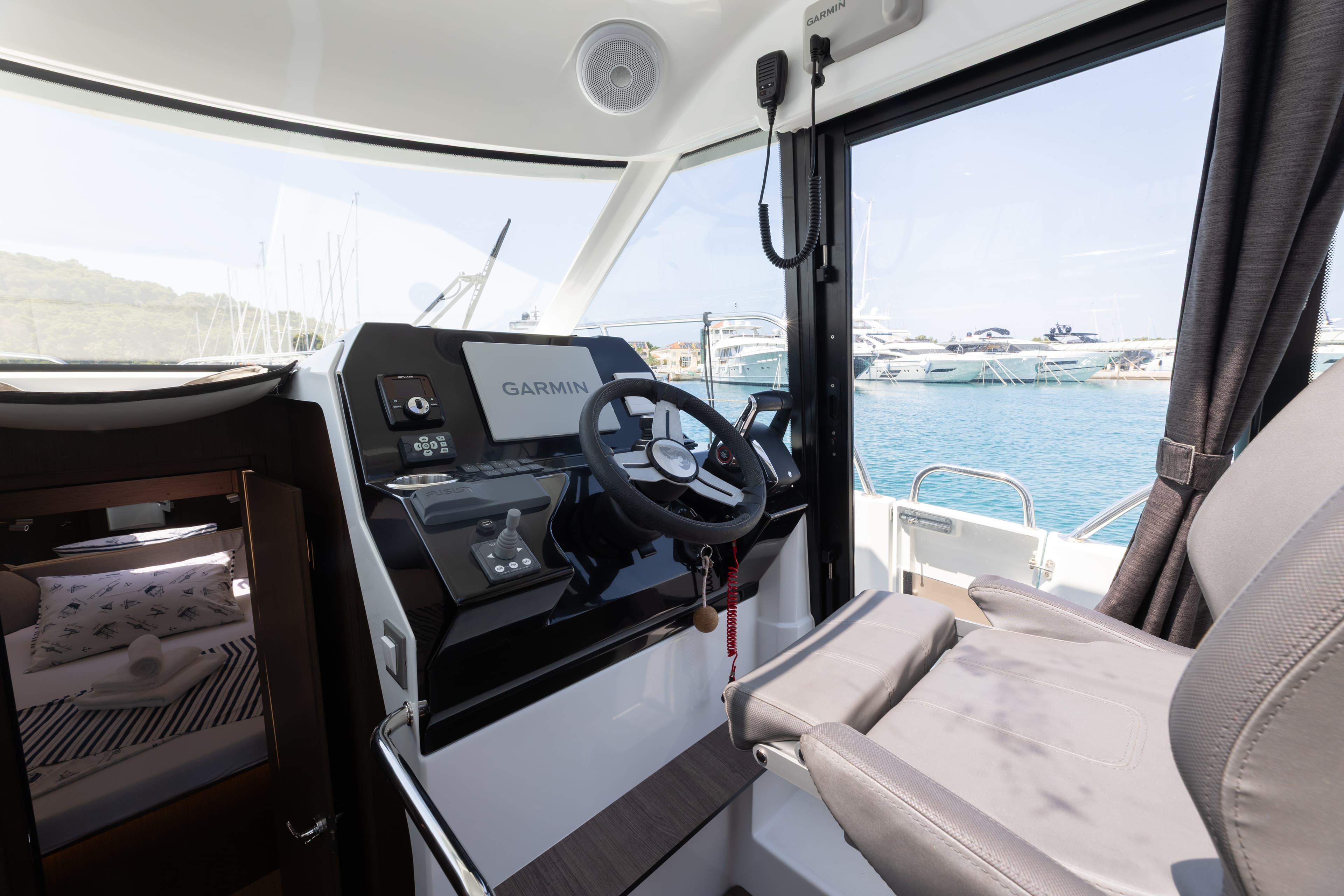 Antares 11 OB - photo 6