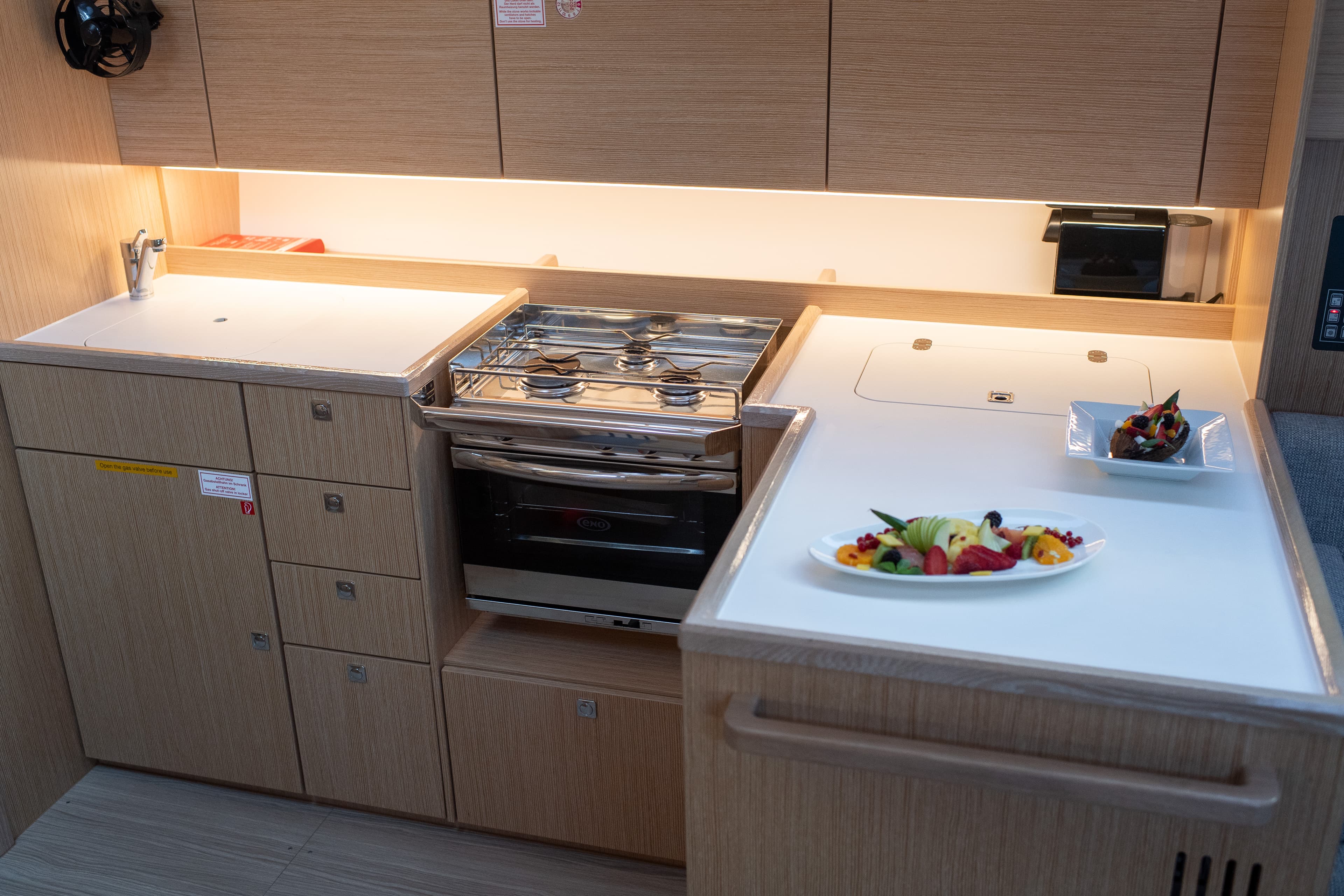 Bavaria C42 - photo 9