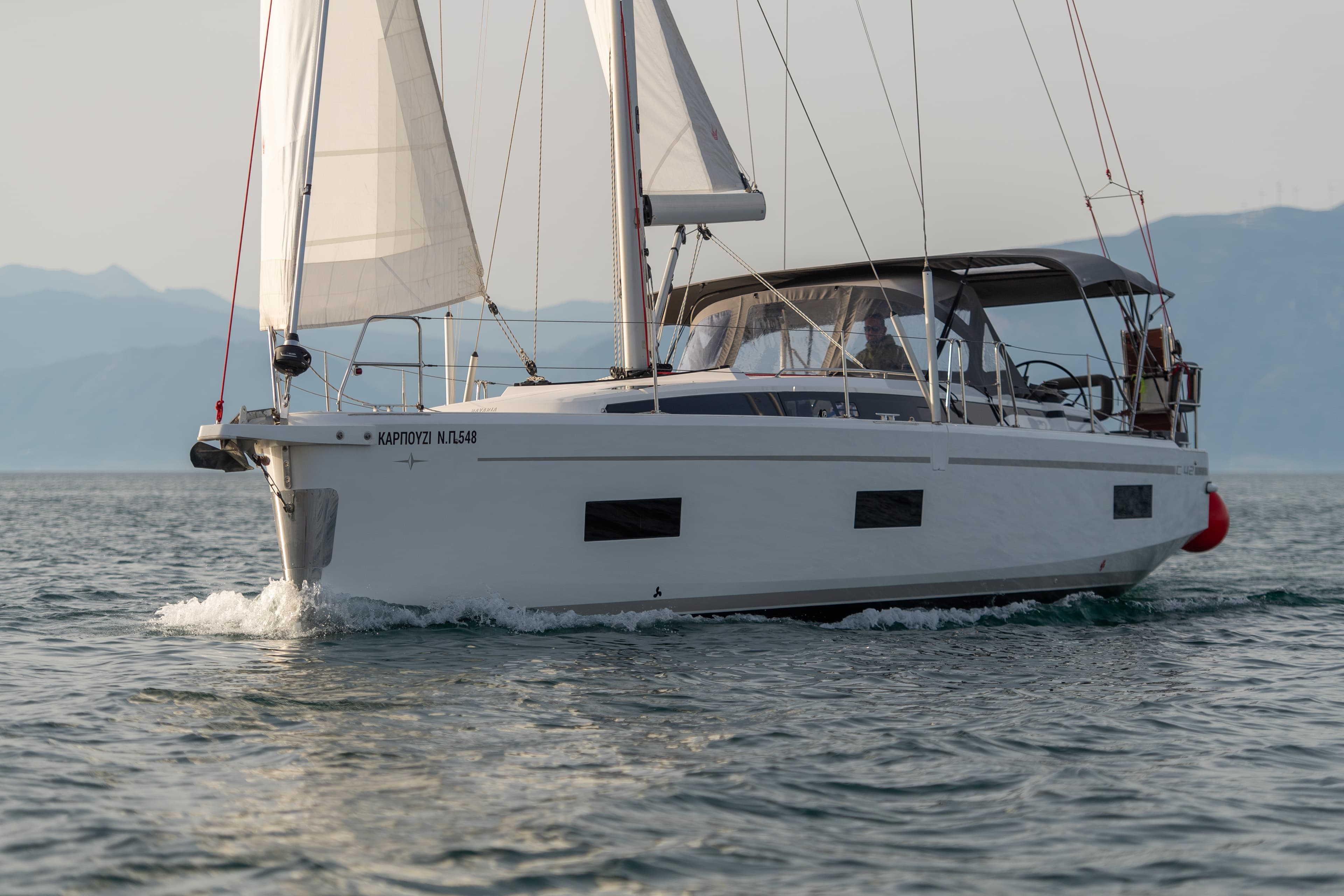 Bavaria C42 - photo 6