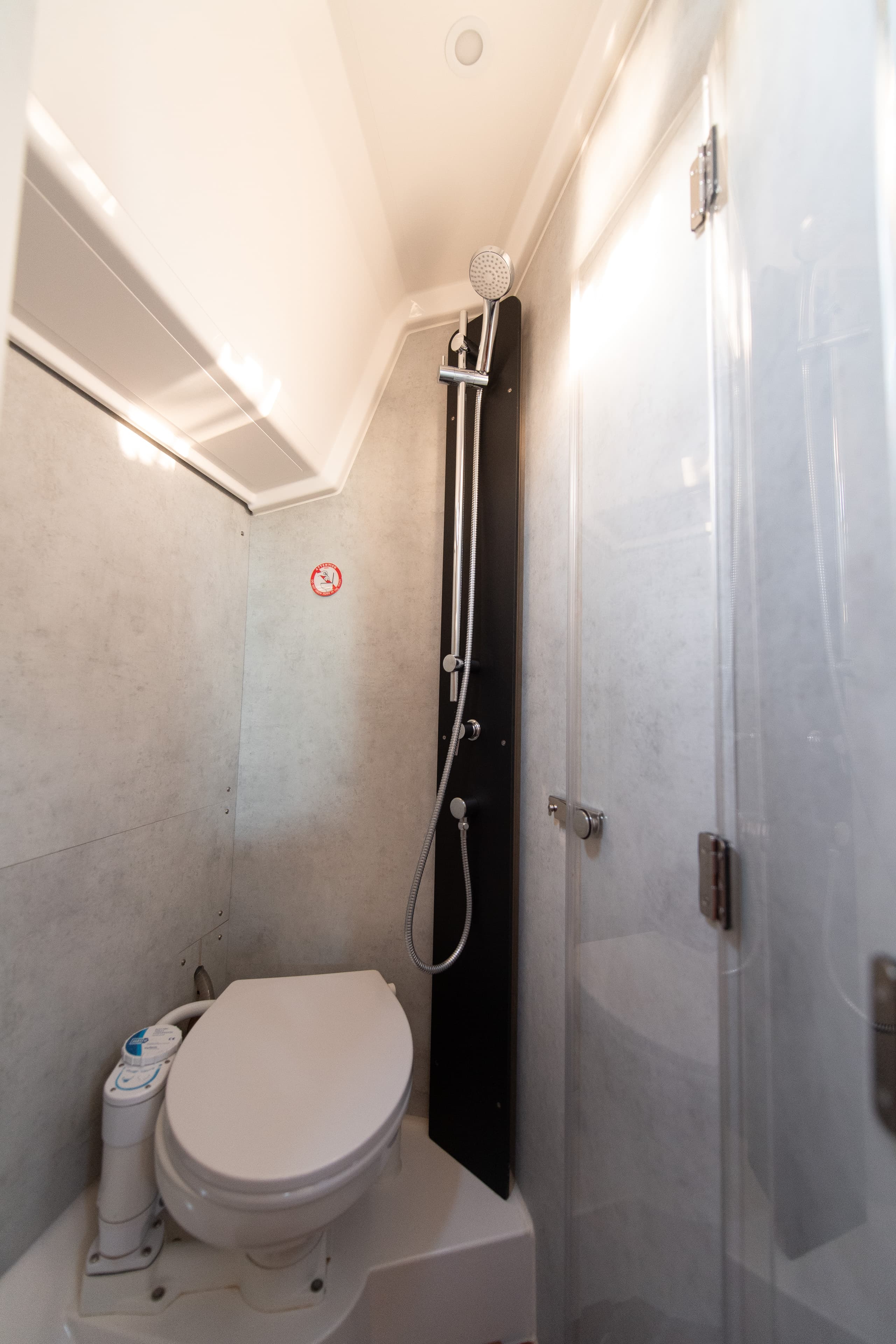 Bavaria C42 - photo 23