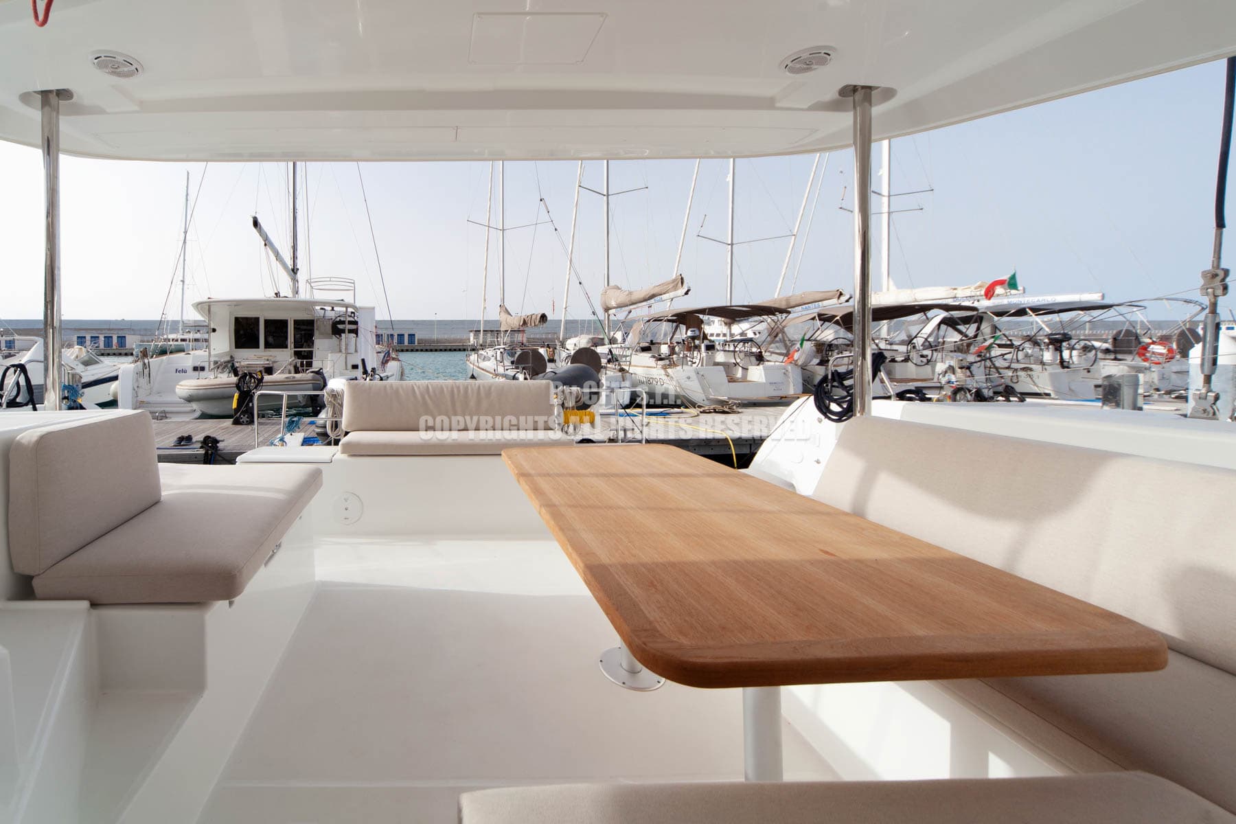 Lagoon 40 - photo 20